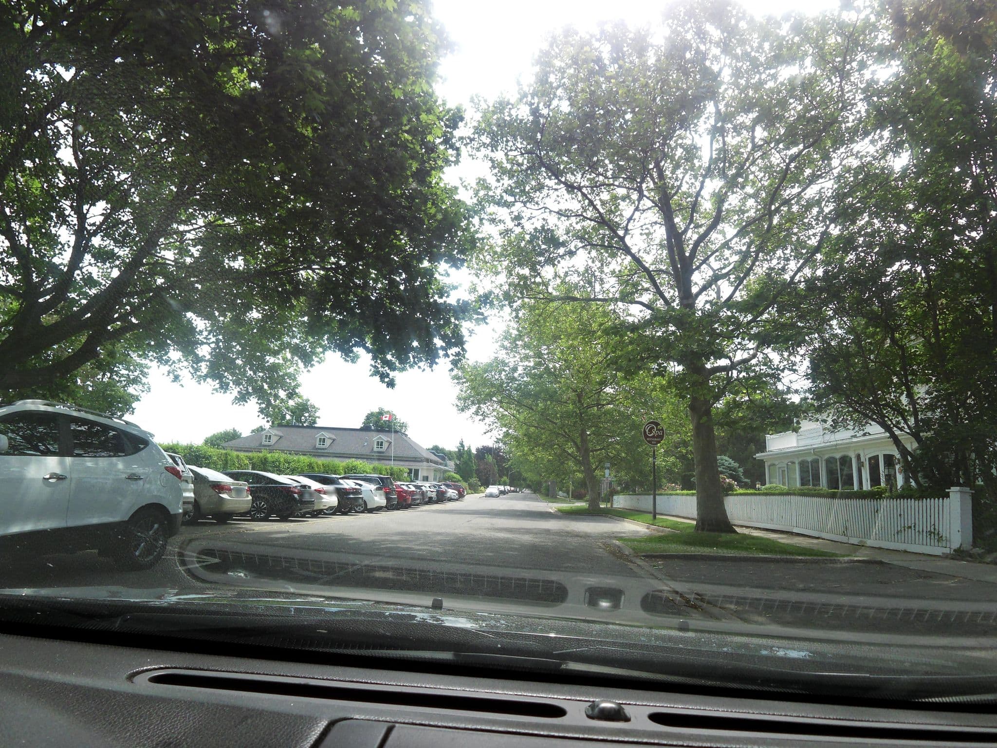 Street view near Oban Inn, Niagara-on-the-Lake — © kevo (CC BY-SA · Mapillary)