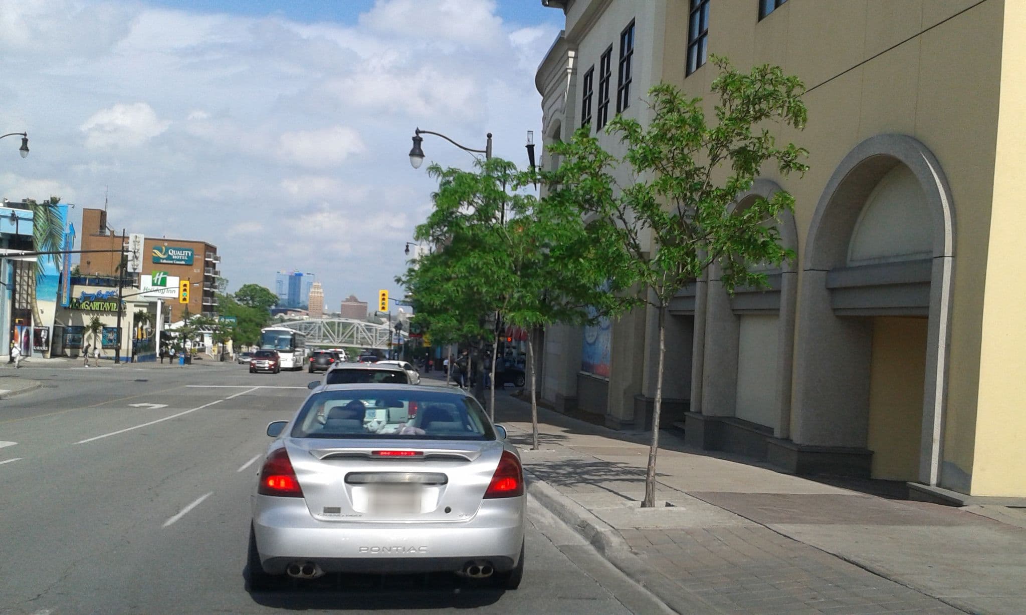 Street view near Hilton Fallsview Pool, Niagara Falls — © thetornado76 (CC BY-SA · Mapillary)