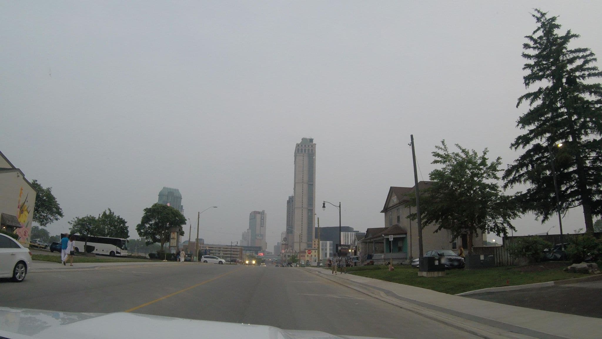 Street view near Doubletree Fallsview Pool, Niagara Falls — © raveneye (CC BY-SA · Mapillary)