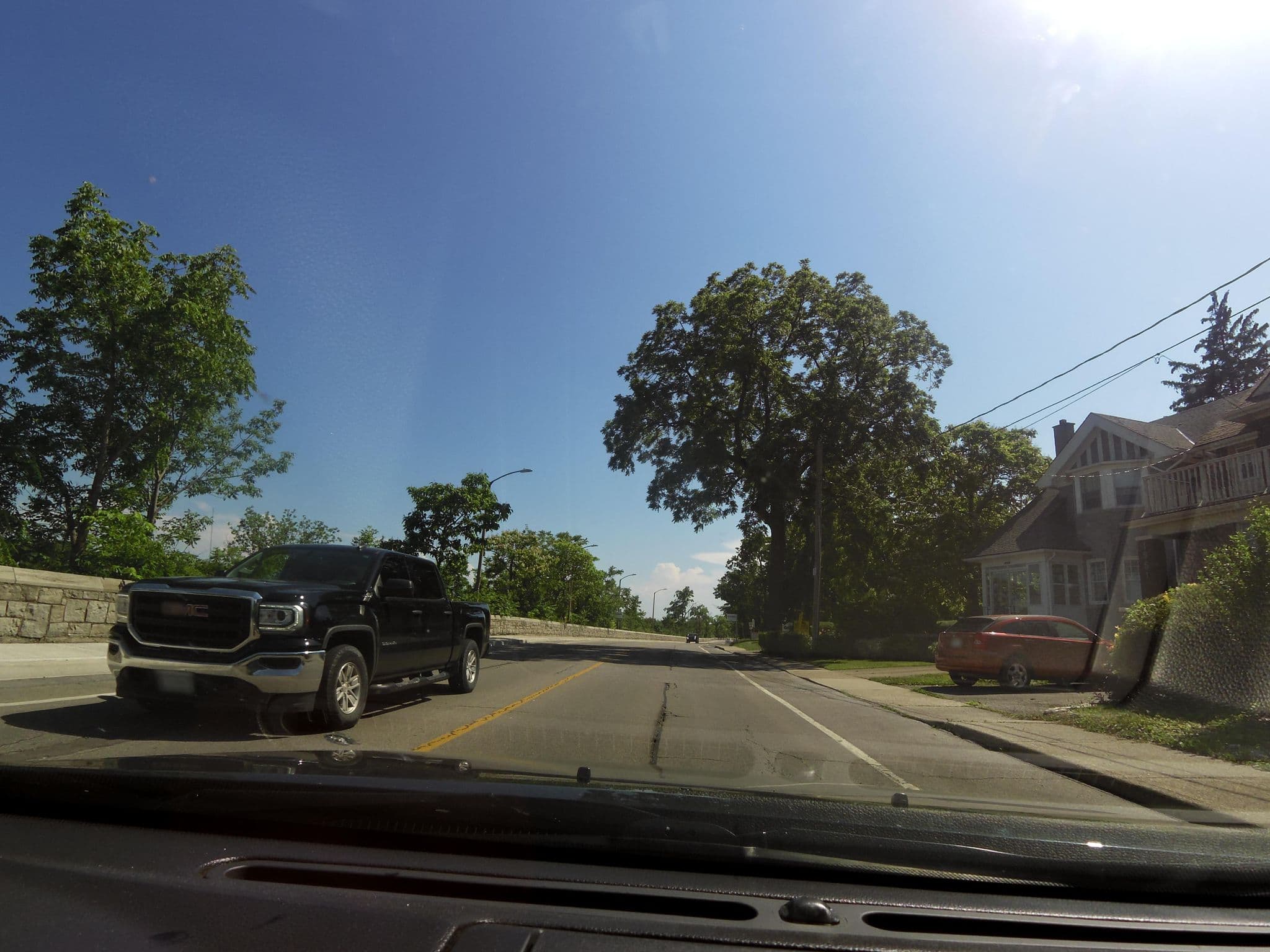 Street view near Greystone Manor Bed & Breakfast, Niagara Falls — © kevo (CC BY-SA · Mapillary)
