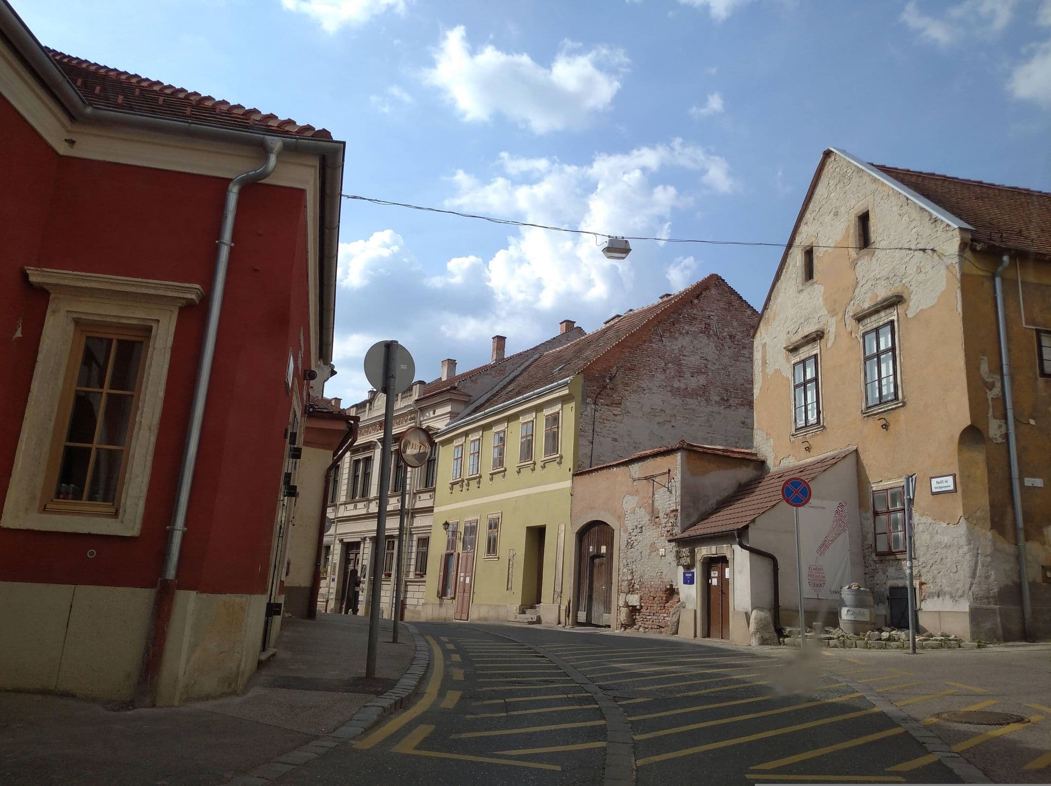 Street view near Erhardt, Sopron — © grozsa11 (CC BY-SA · Mapillary)