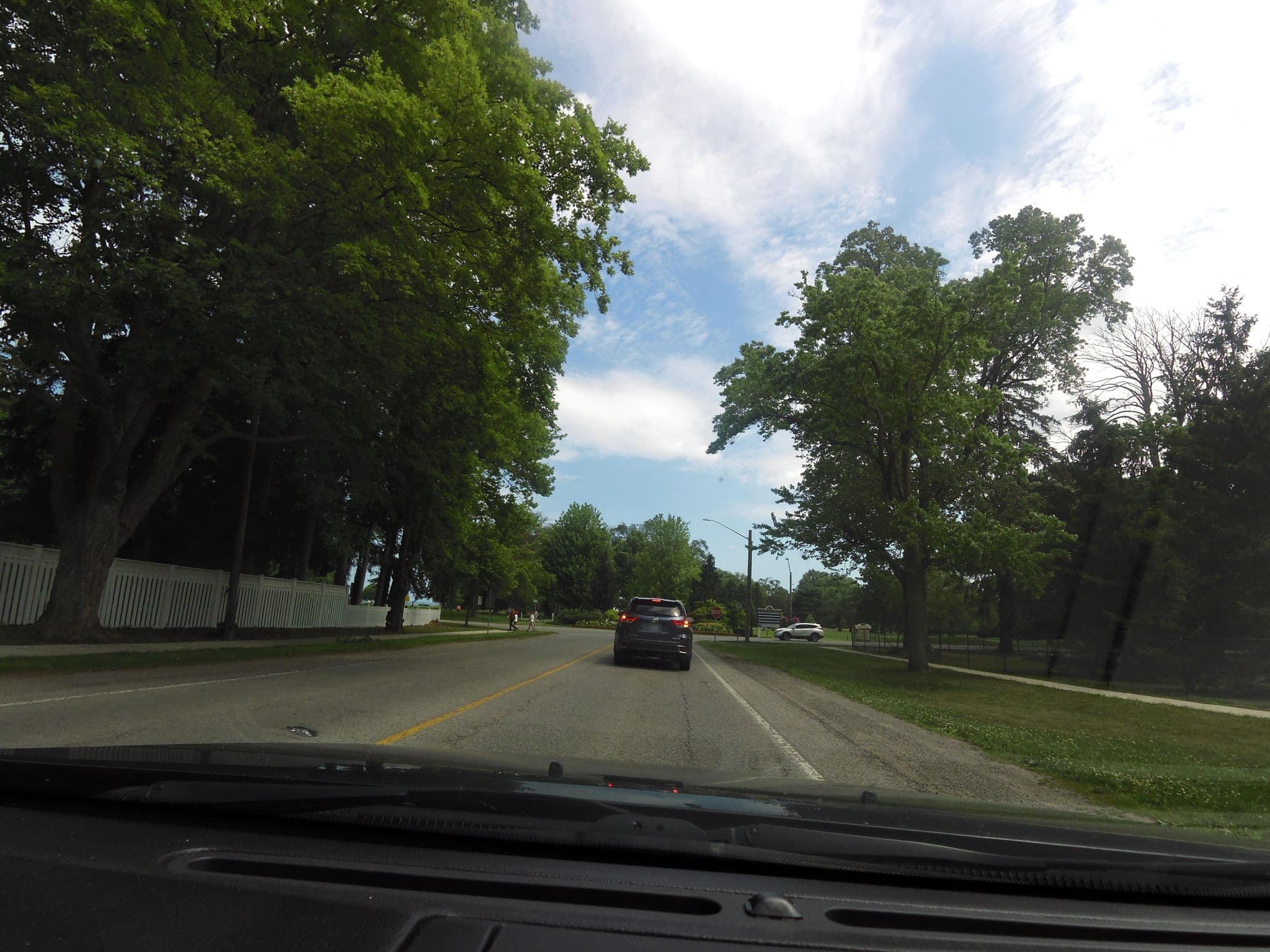 Street view near Brock Hollow B&B, Niagara-on-the-Lake — © kevo (CC BY-SA · Mapillary)