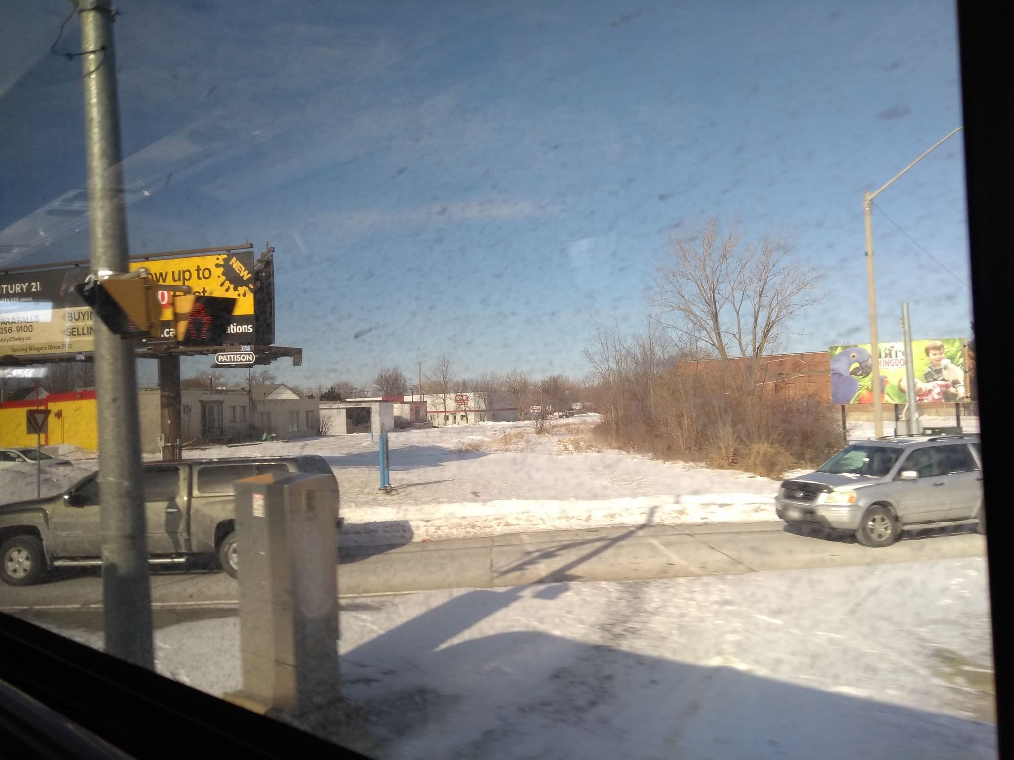 Street view near Victoria Inn Bar & Grill, Niagara Falls — © jarekp (CC BY-SA · Mapillary)