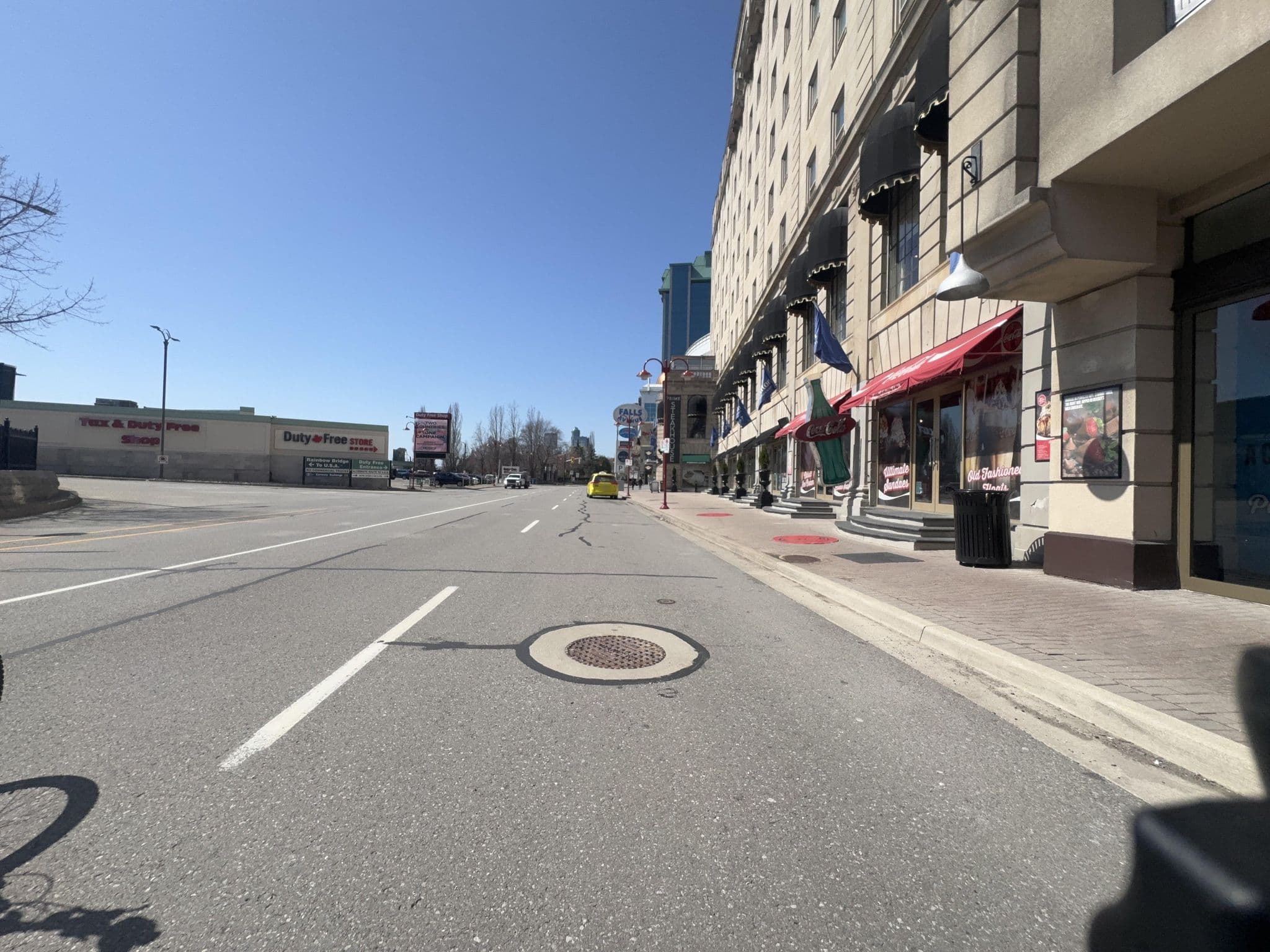 Street view near On Command Canada Inc, Niagara Falls — © Lanka6359 (CC BY-SA · Mapillary)