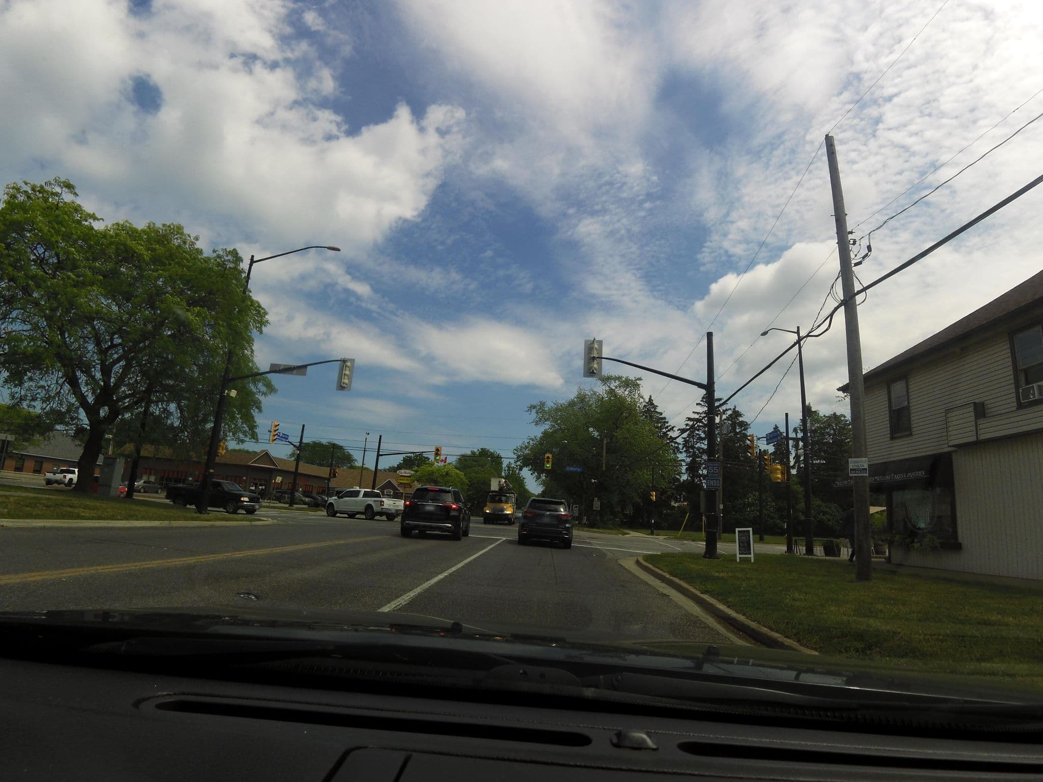 Street view near Aquabella, Niagara-on-the-Lake — © kevo (CC BY-SA · Mapillary)