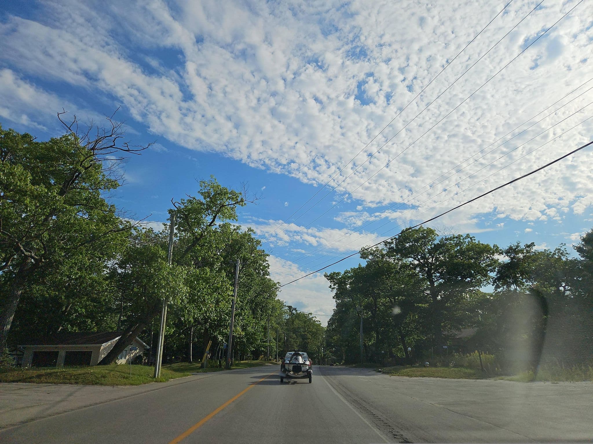 Street view near Travelodge by Wyndham Wasaga Beach, Wasaga Beach — © MossTown (CC BY-SA · Mapillary)