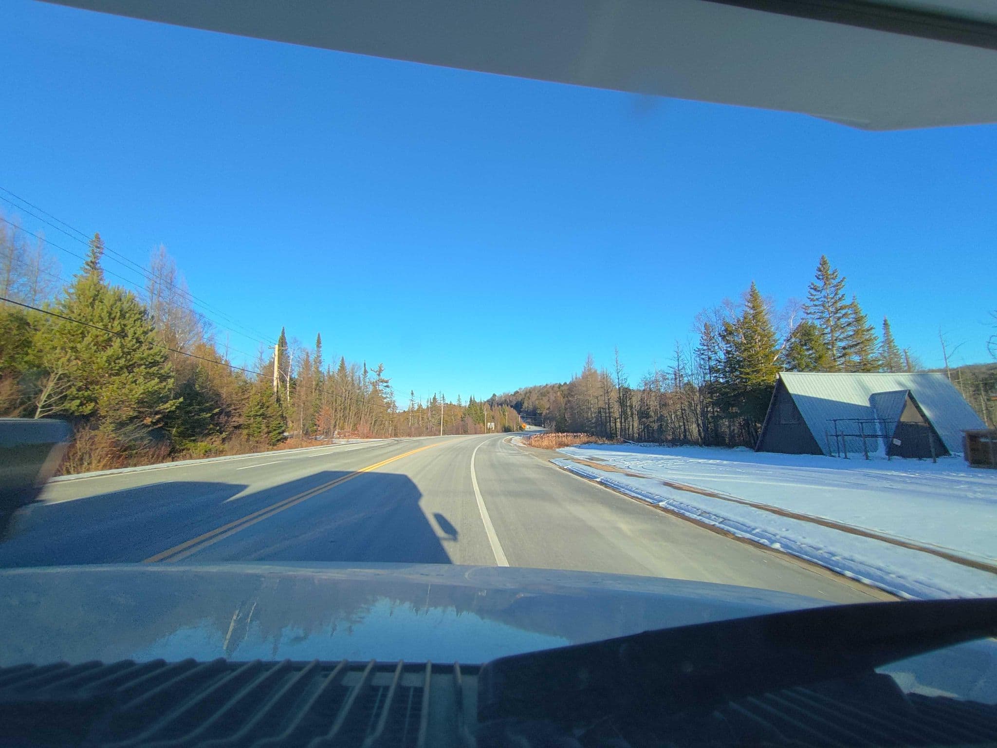 Street view near Algonquin Bound Inn, Huntsville — © kibour (CC BY-SA · Mapillary)