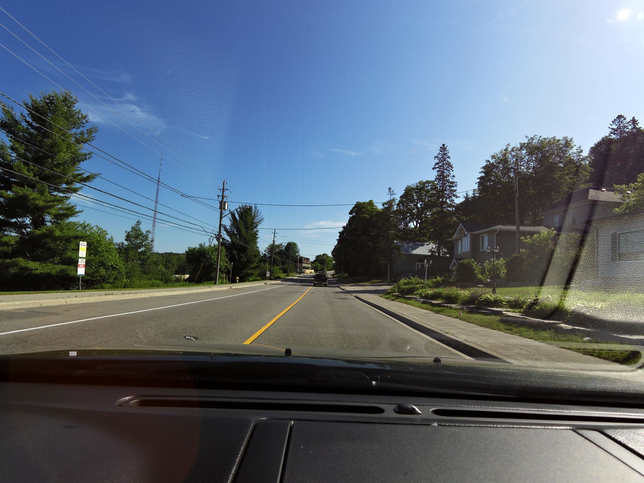 Street view near Canadas Best Value Hotel, Huntsville — © kevo (CC BY-SA · Mapillary)