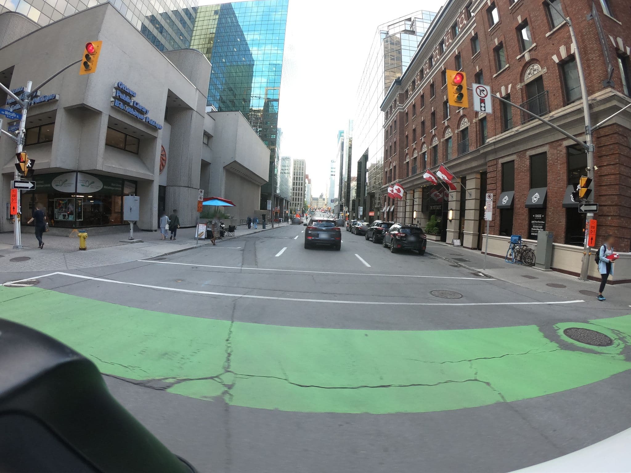Street view near Hotel Indigo Ottawa Downtown City Centre, Centretown — © zzptichka (CC BY-SA · Mapillary)