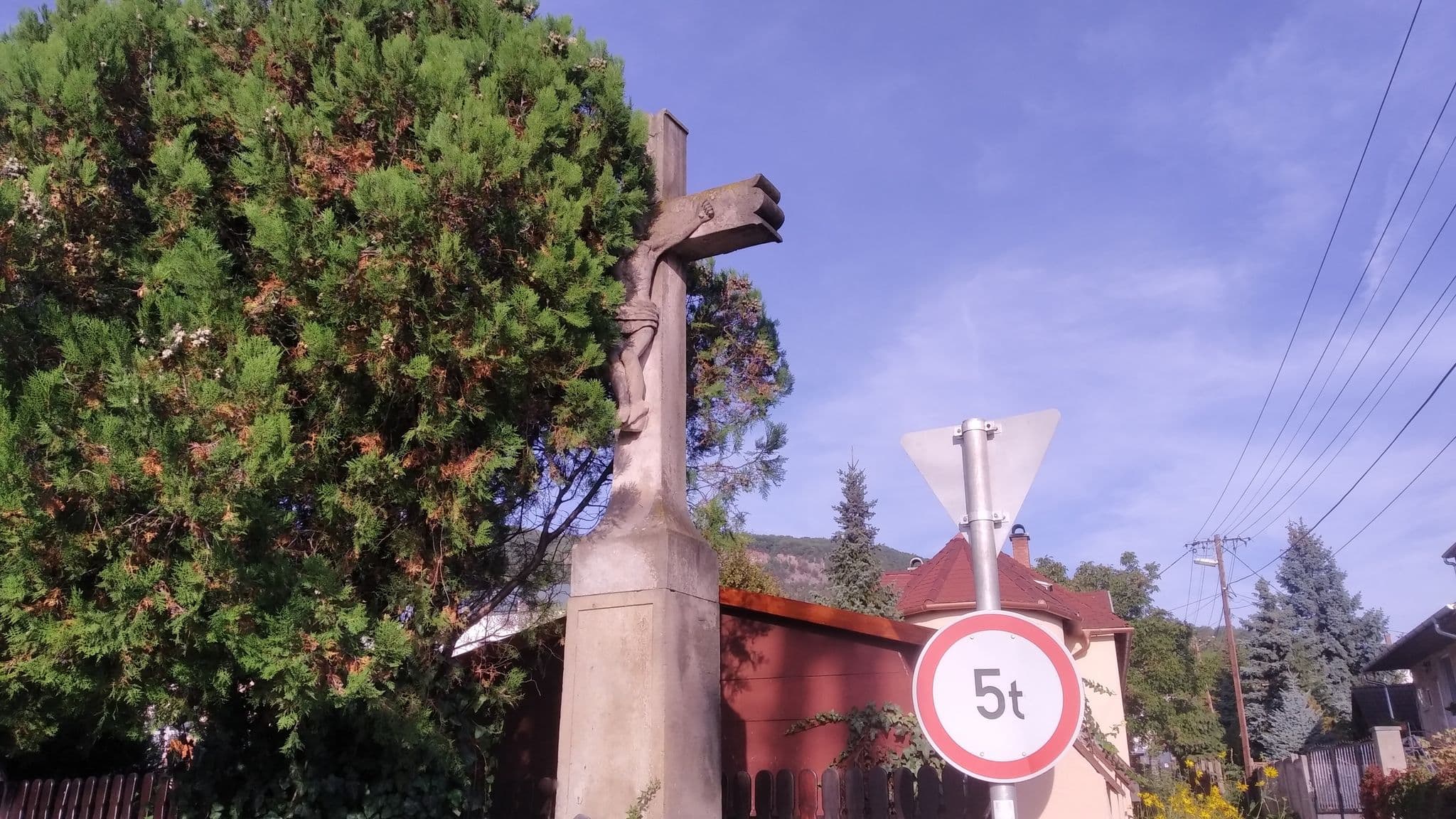 Street view near Varga István, Badacsonytomaj — © grozsa11 (CC BY-SA · Mapillary)