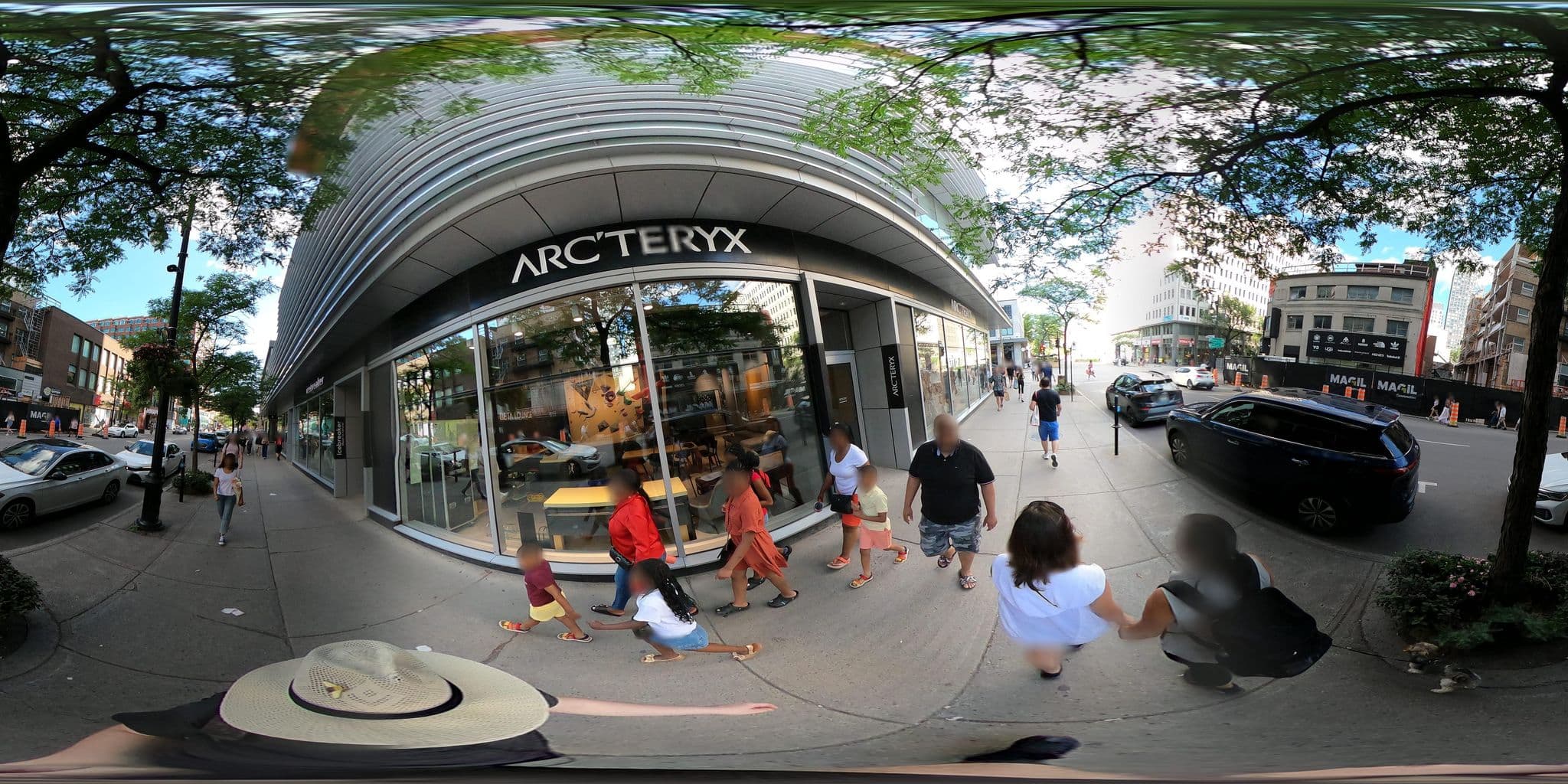 Street view near St. Cathy's Residences, Ville-Marie — © une_abeille (CC BY-SA · Mapillary)