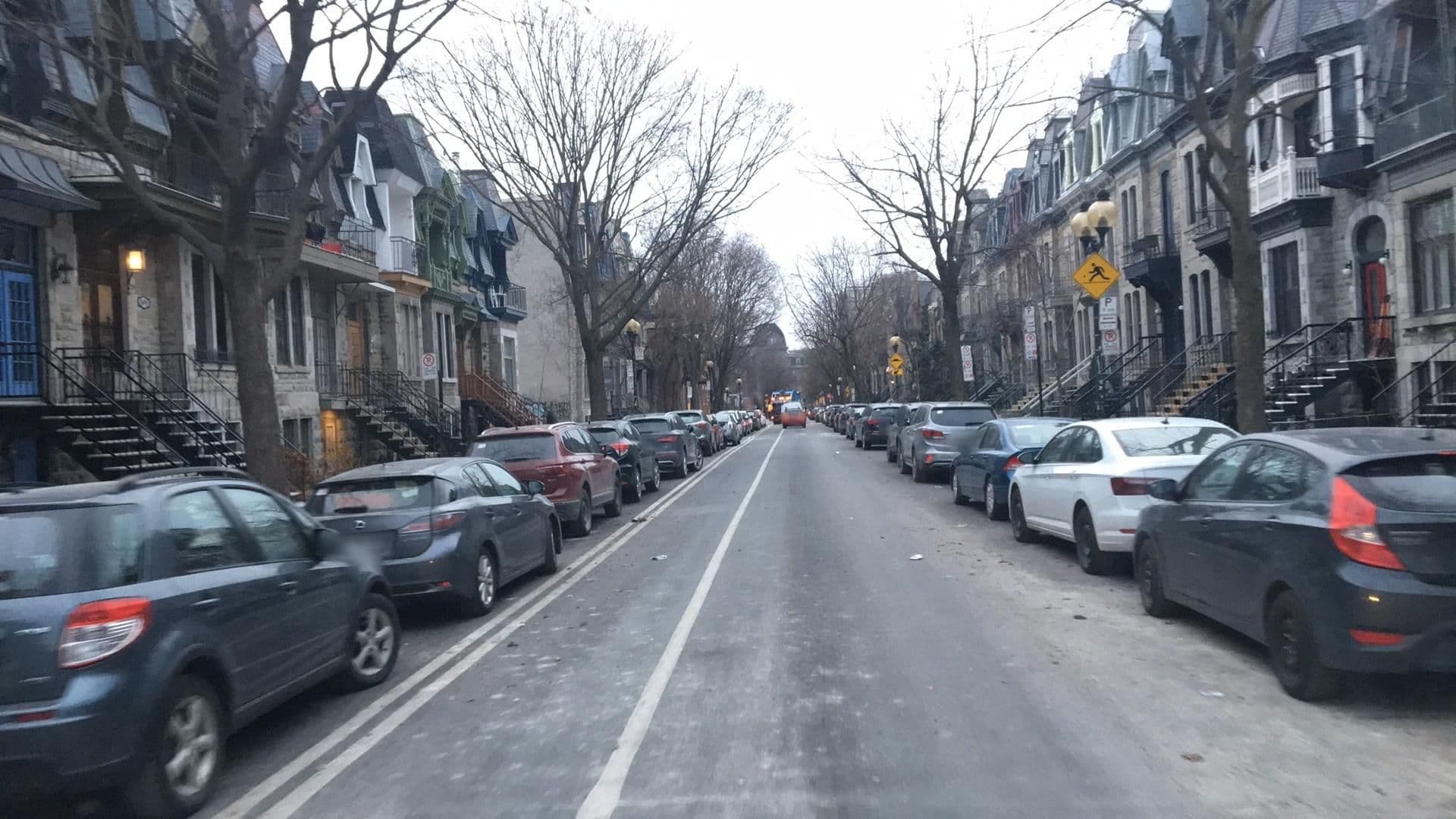 Street view near Gizella Bed And Breakfast, Milton-Parc — © VdM (CC BY-SA · Mapillary)