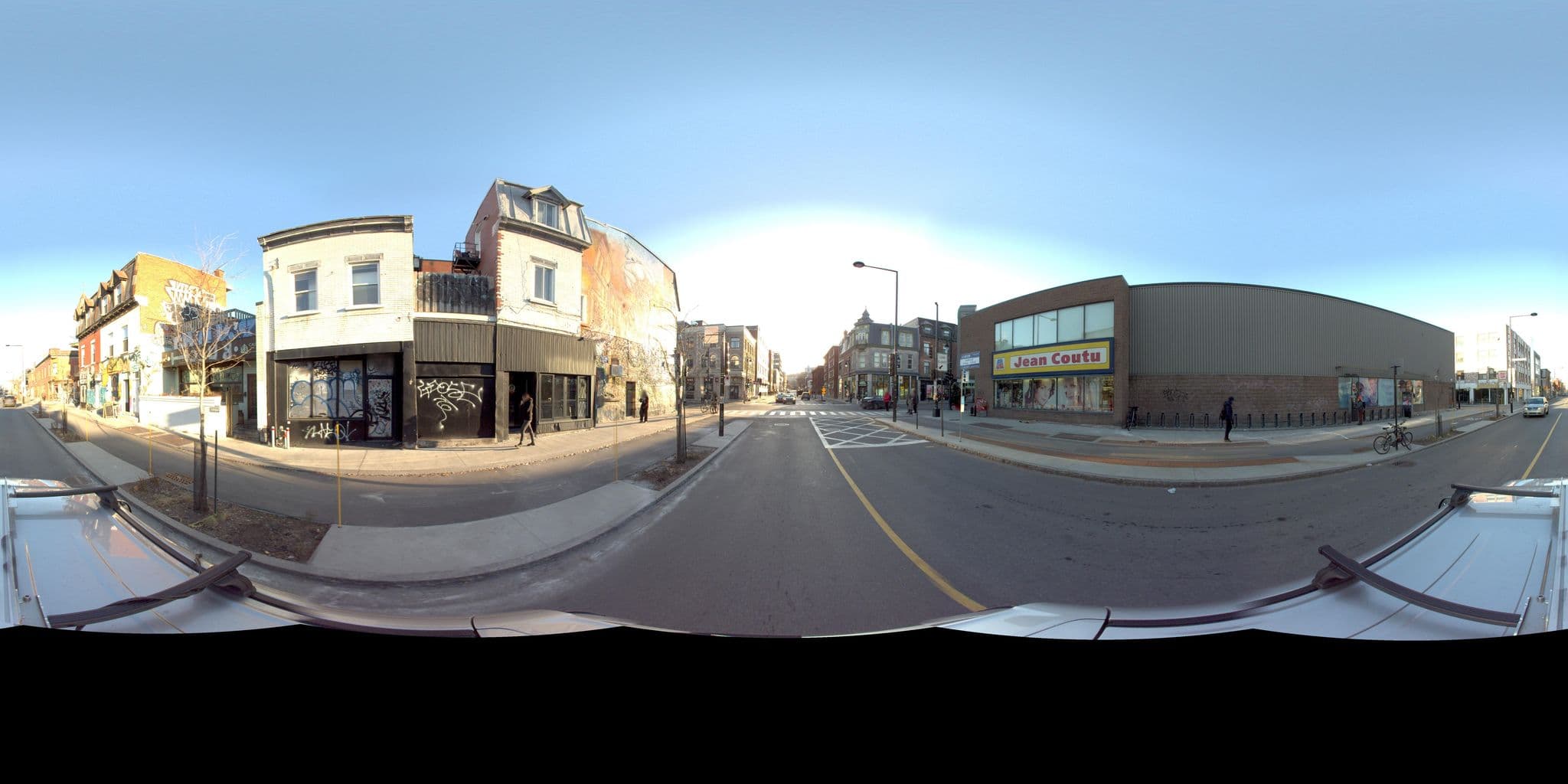 Street view near Artist Studio Hotel, Milton-Parc — © VdM (CC BY-SA · Mapillary)