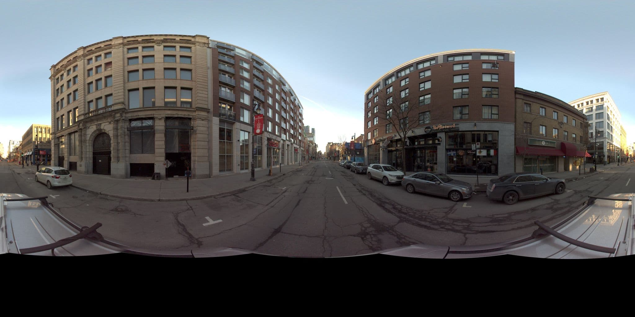 Street view near Hôtel Le Deville, Milton-Parc — © VdM (CC BY-SA · Mapillary)