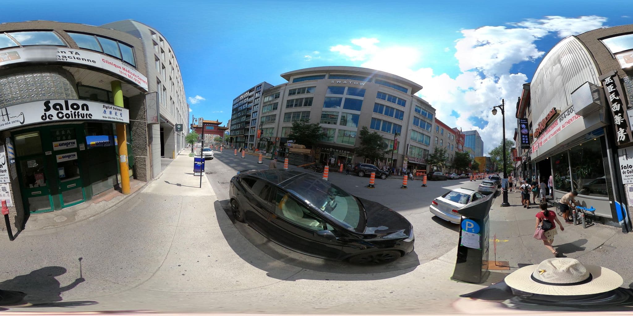 Street view near Homewood Suites 6th Floor Pool, Milton-Parc — © une_abeille (CC BY-SA · Mapillary)