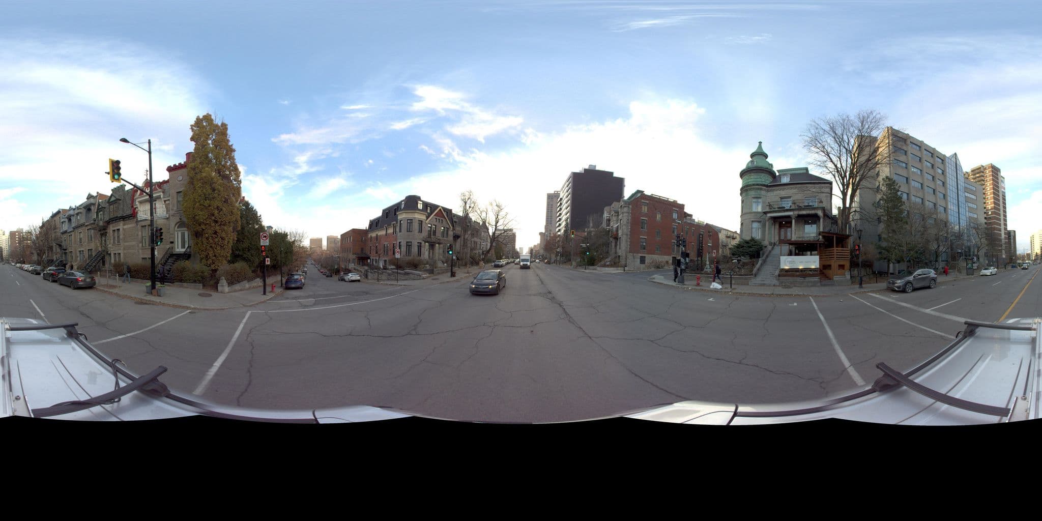 Street view near Hostelo: The NEW Urban Hostel, Milton-Parc — © VdM (CC BY-SA · Mapillary)