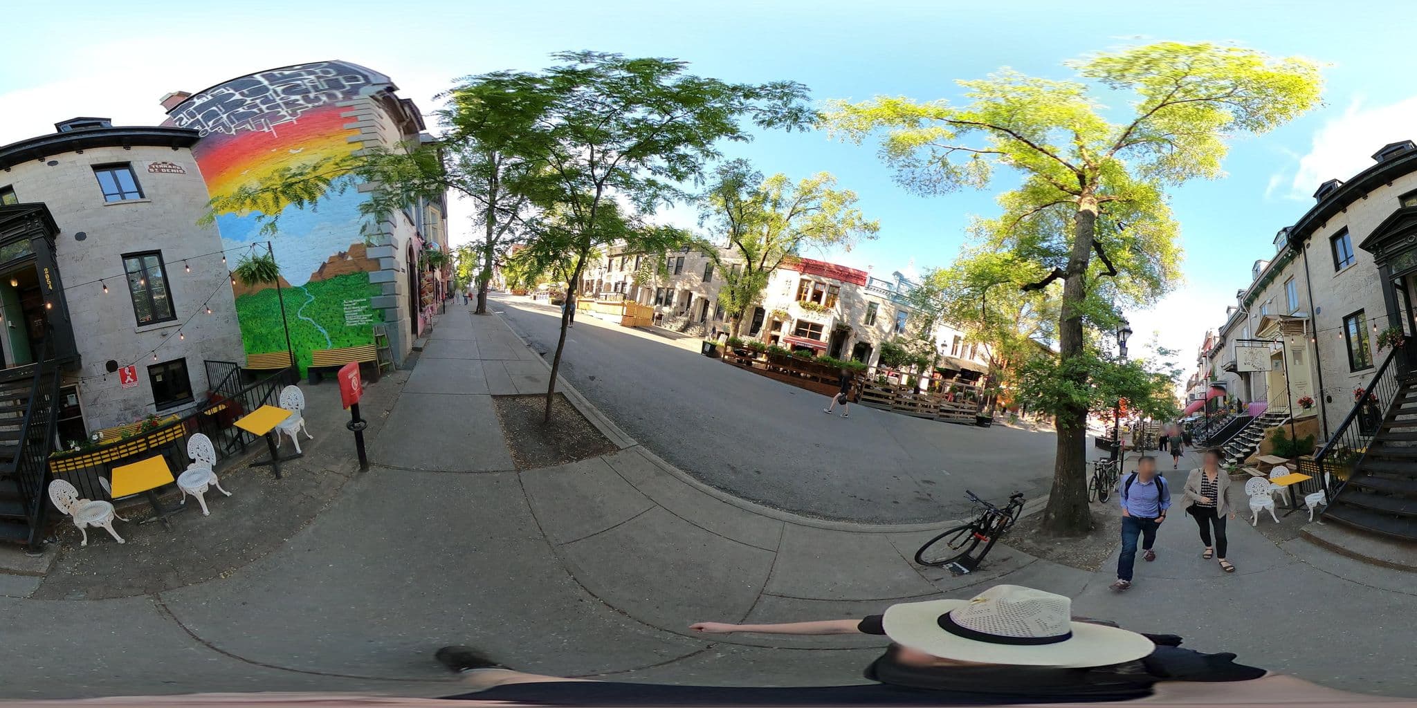 Street view near Montreal Espace Confort, Milton-Parc — © une_abeille (CC BY-SA · Mapillary)
