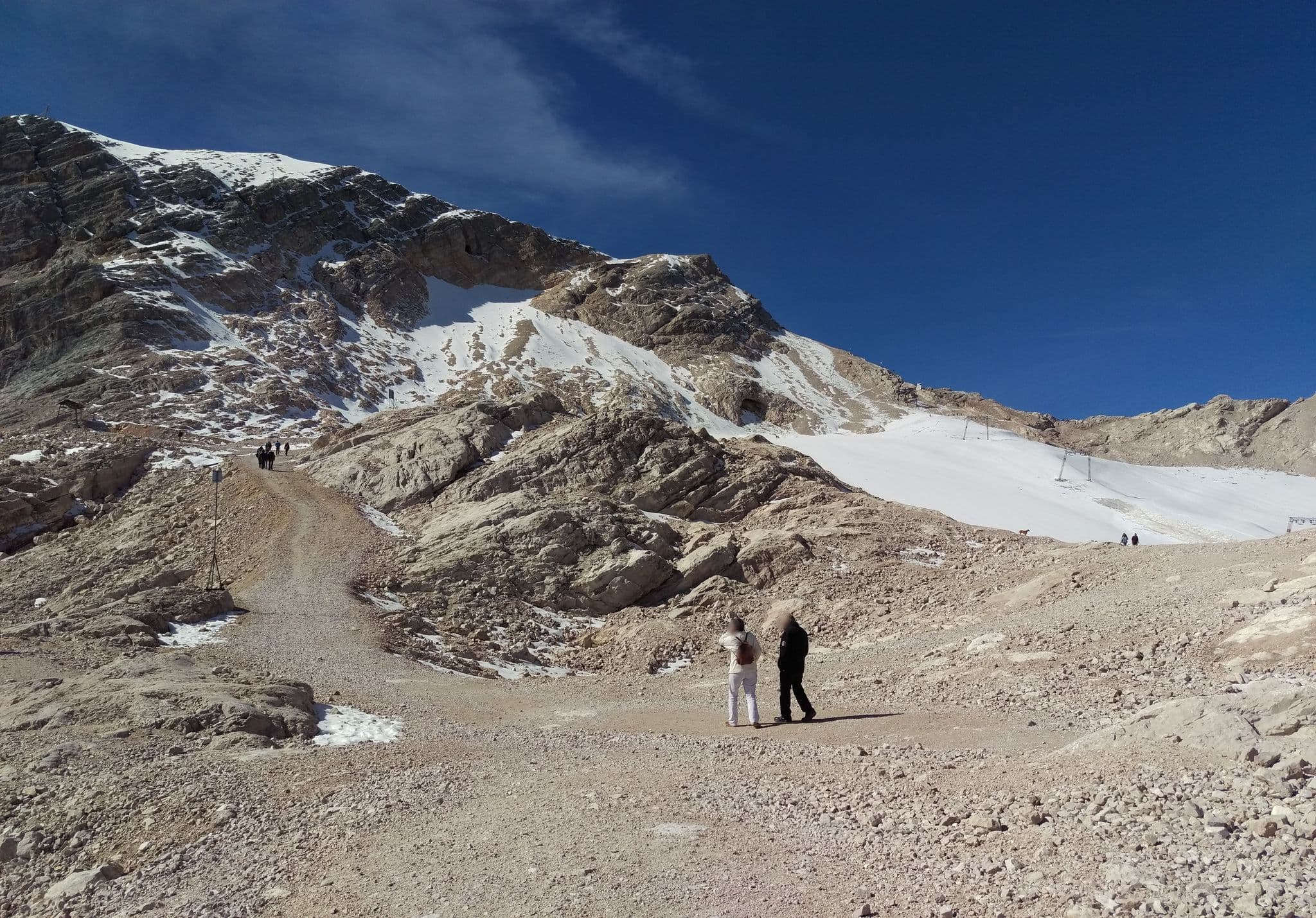 Street view near Iglu-Dorf Zugspitze, Ehrwald — © fta (CC BY-SA · Mapillary)