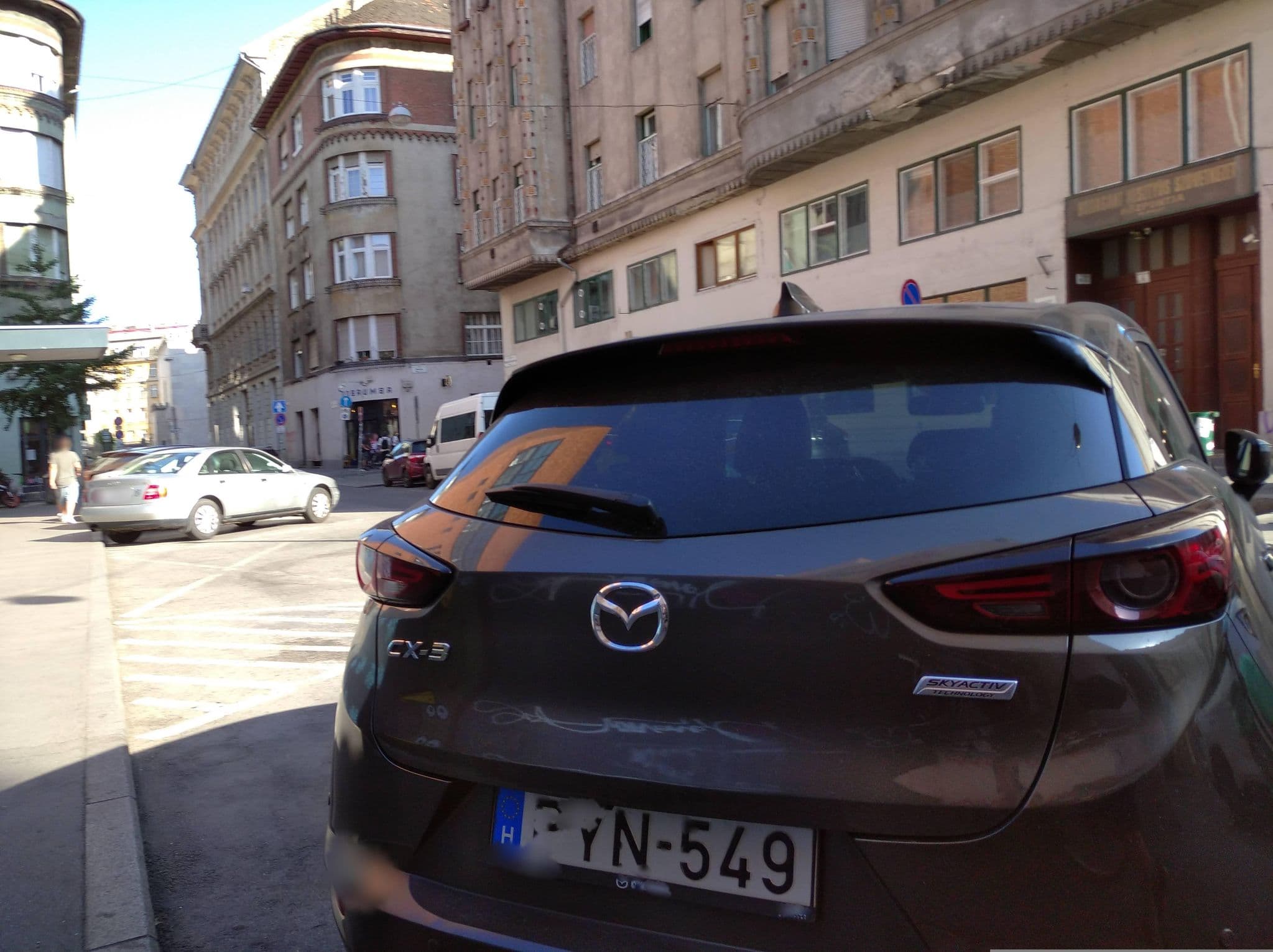 Street view near Onefam Budapest Hostel, Palotanegyed — © grozsa11 (CC BY-SA · Mapillary)