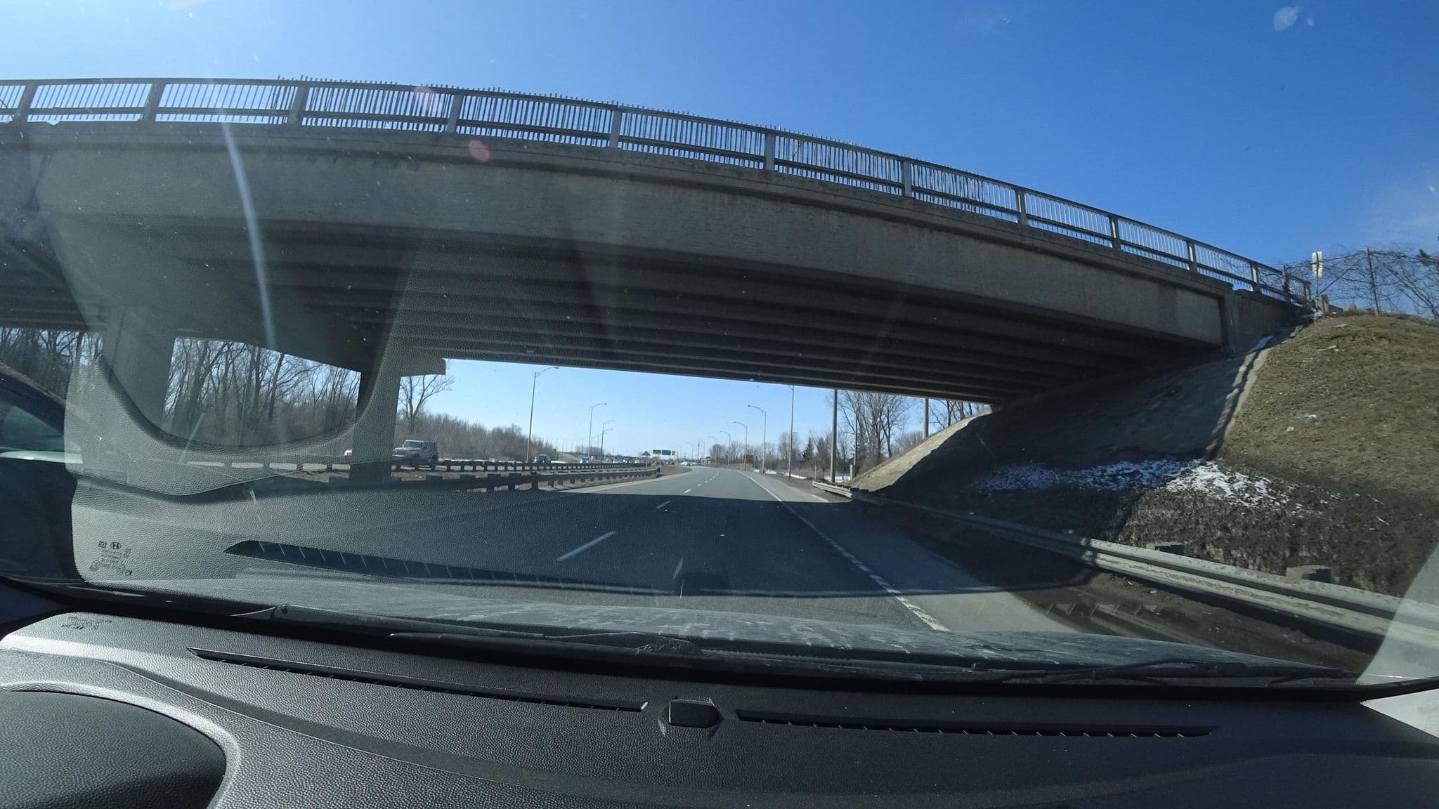 Street view near Confort Inn, Trois-Rivières — © michelcouturemotomcm (CC BY-SA · Mapillary)