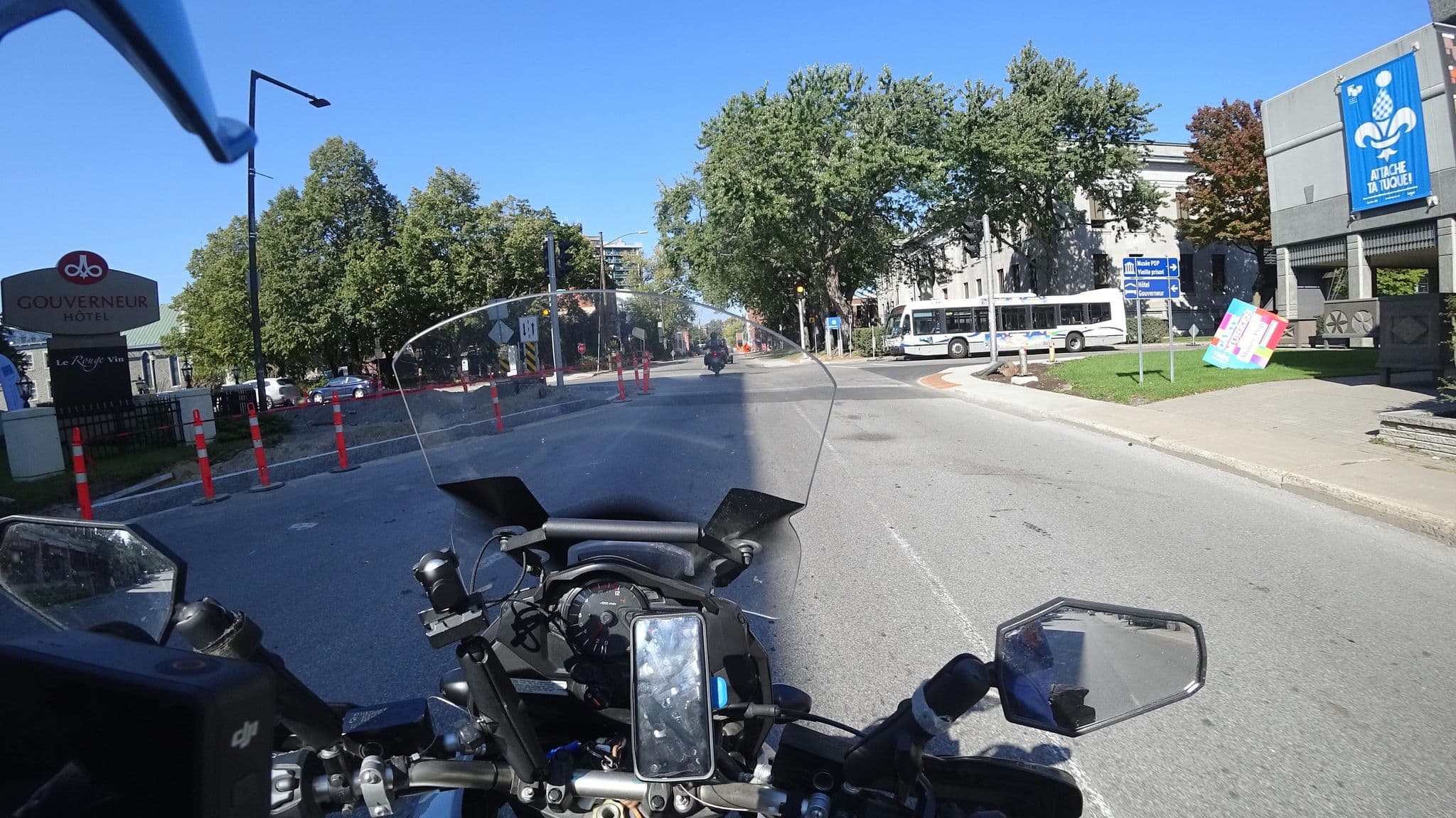 Street view near Hotel Gouverneur, Trois-Rivières — © michelcouturemotomcm (CC BY-SA · Mapillary)