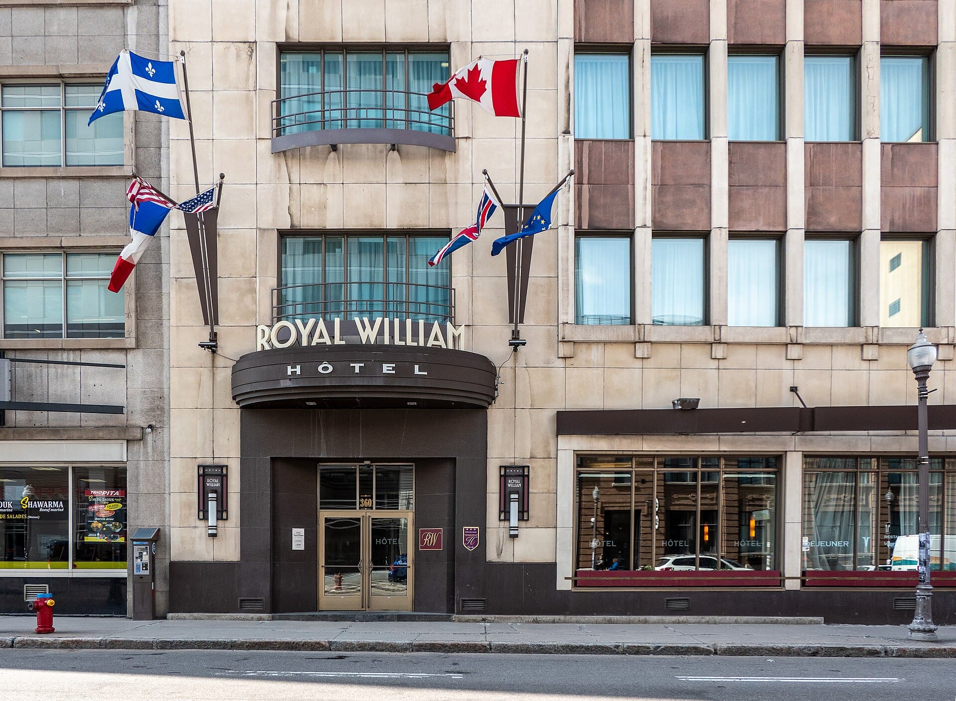 Hotel Royal William, a Ascend Collection Hotel (via Wikimedia Commons, CC BY-SA 4.0)