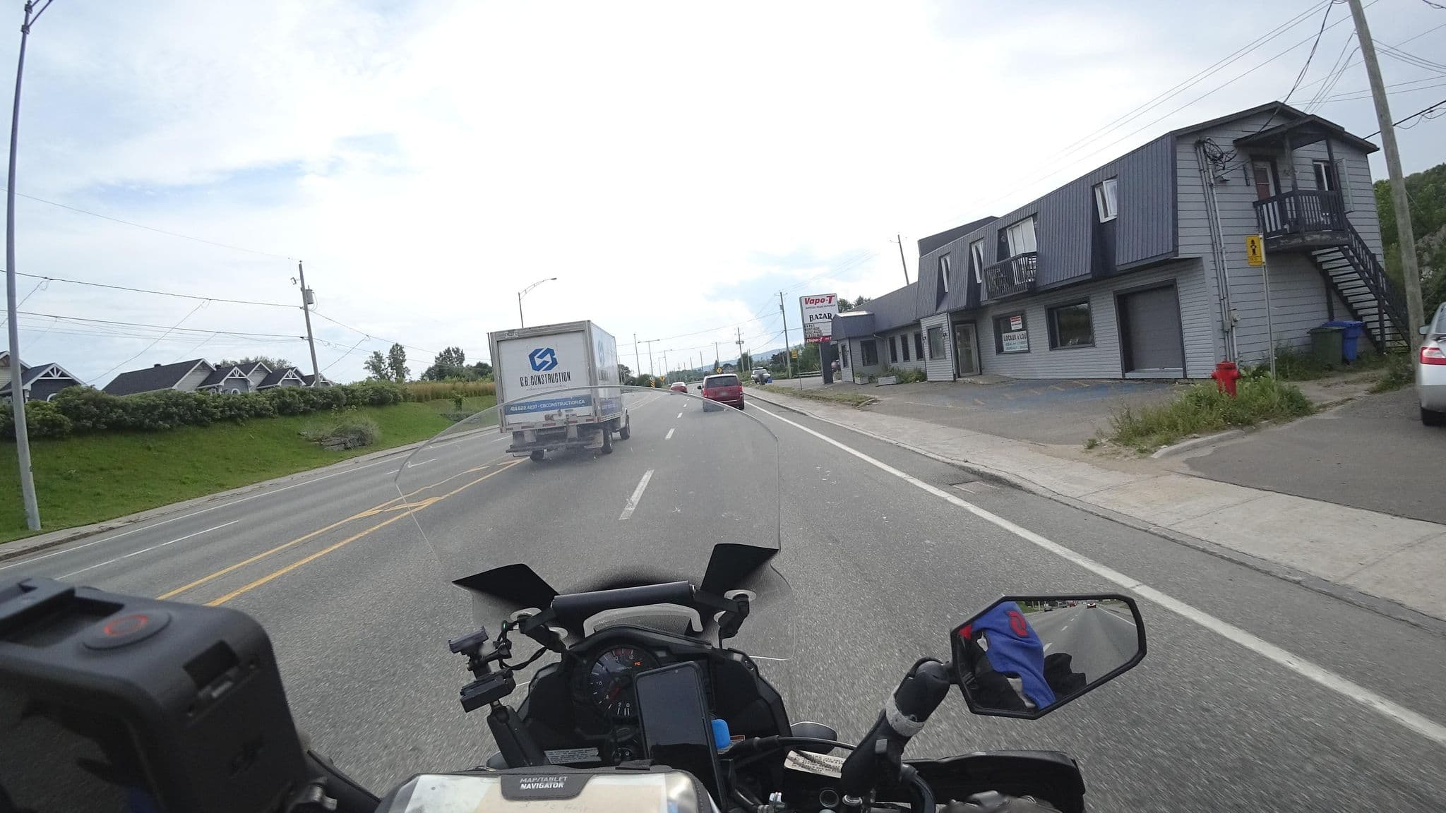 Street view near Motel Hibiscus, Beaupré — © michelcouturemotomcm (CC BY-SA · Mapillary)