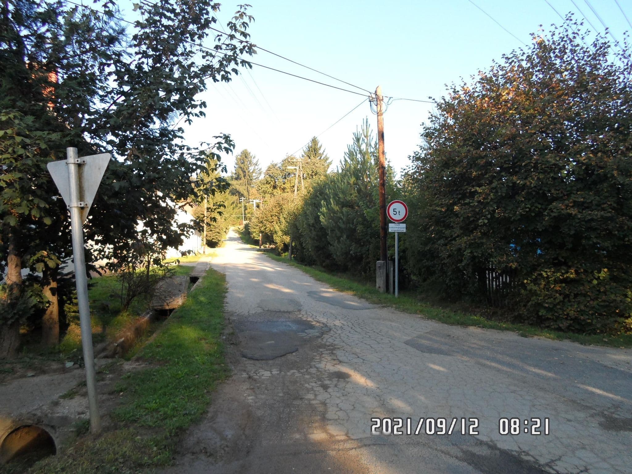 Street view near Göcsej Camping, Zalalövő — © FODORP (CC BY-SA · Mapillary)