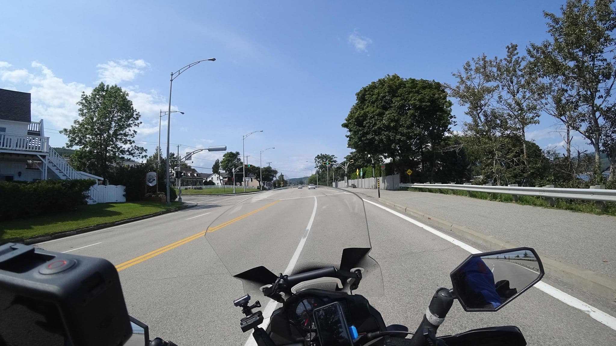 Street view near Auberge La Marmite, La Malbaie — © michelcouturemotomcm (CC BY-SA · Mapillary)