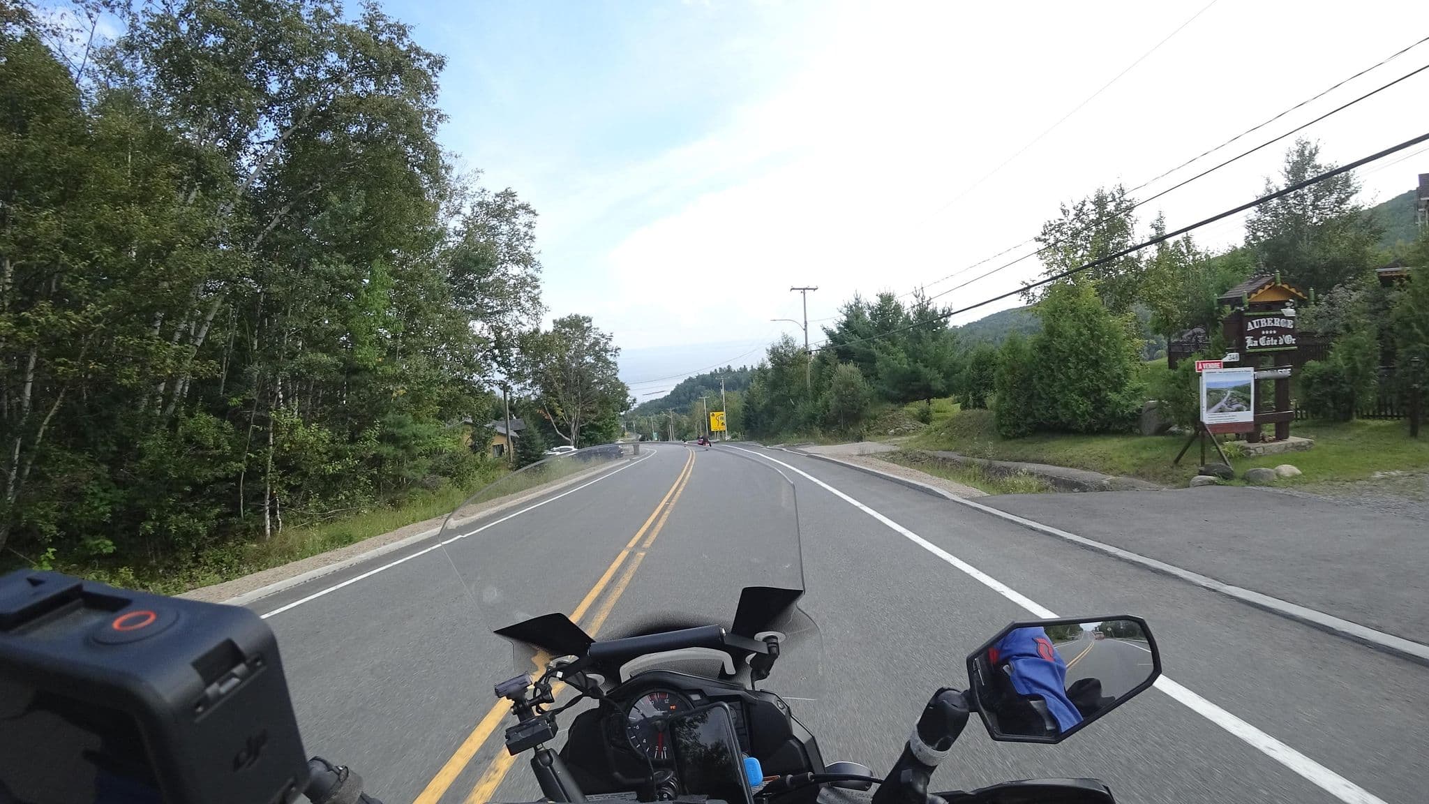 Street view near Auberge la Côte d'Or, Baie-Saint-Paul — © michelcouturemotomcm (CC BY-SA · Mapillary)