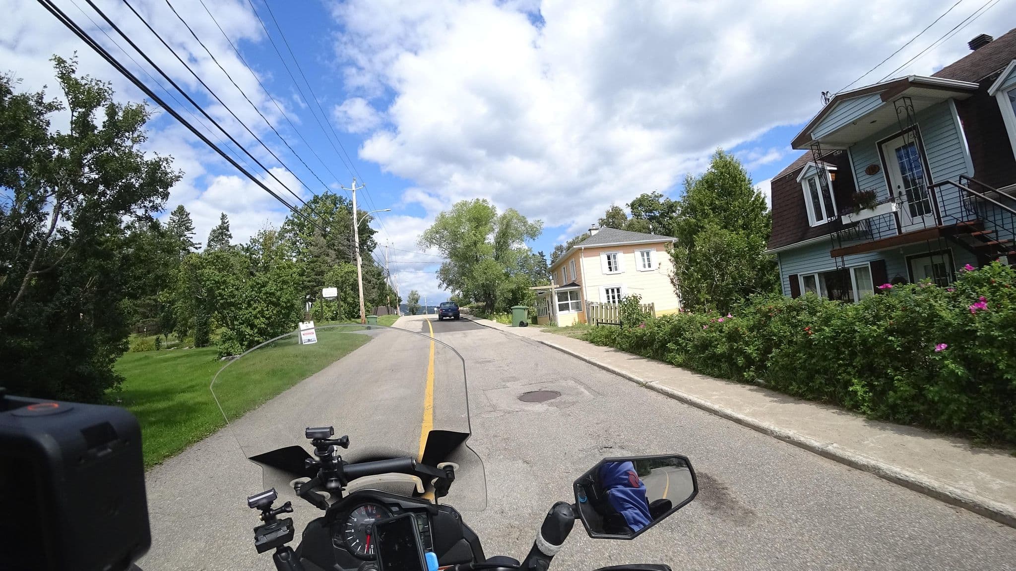 Street view near Auberge la Pinsonniere Inc, La Malbaie — © michelcouturemotomcm (CC BY-SA · Mapillary)
