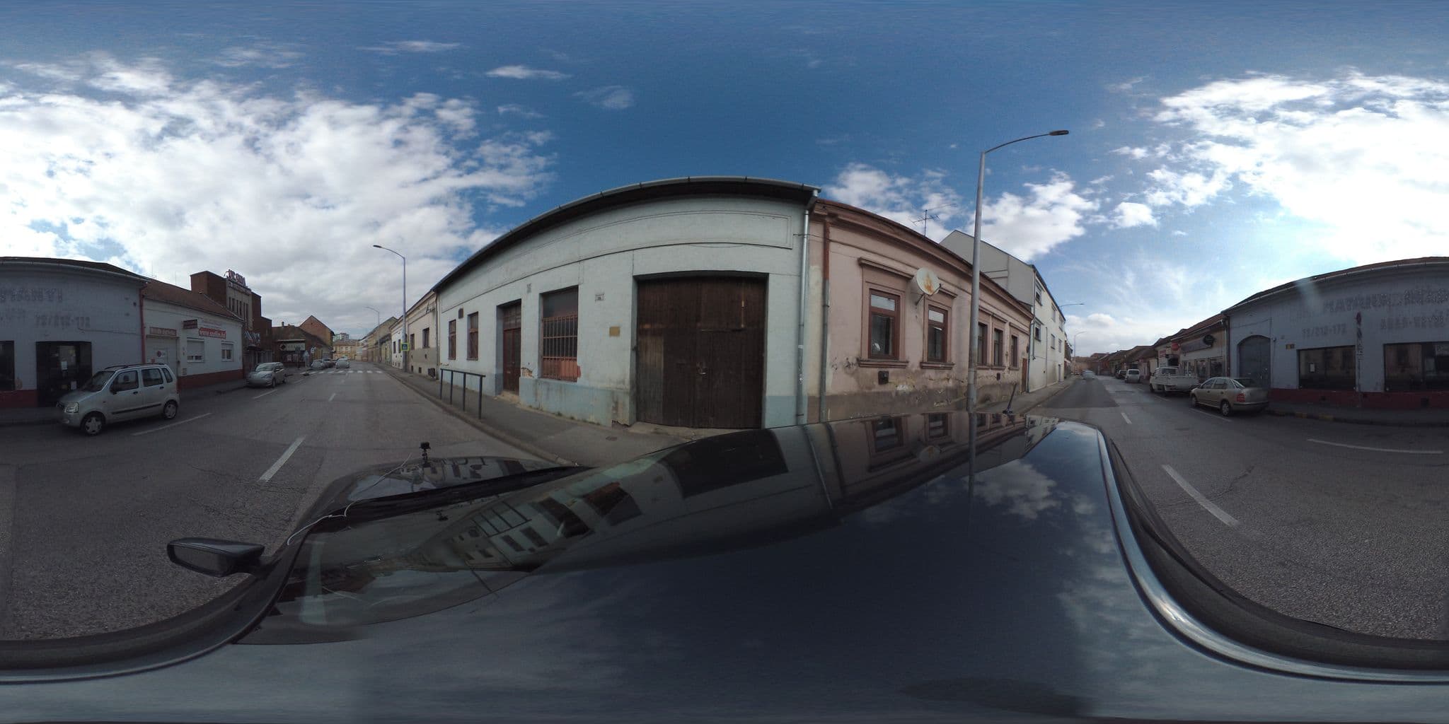 Street view near Hungária apartmanház, Pécs — © chrisbeddow (CC BY-SA · Mapillary)