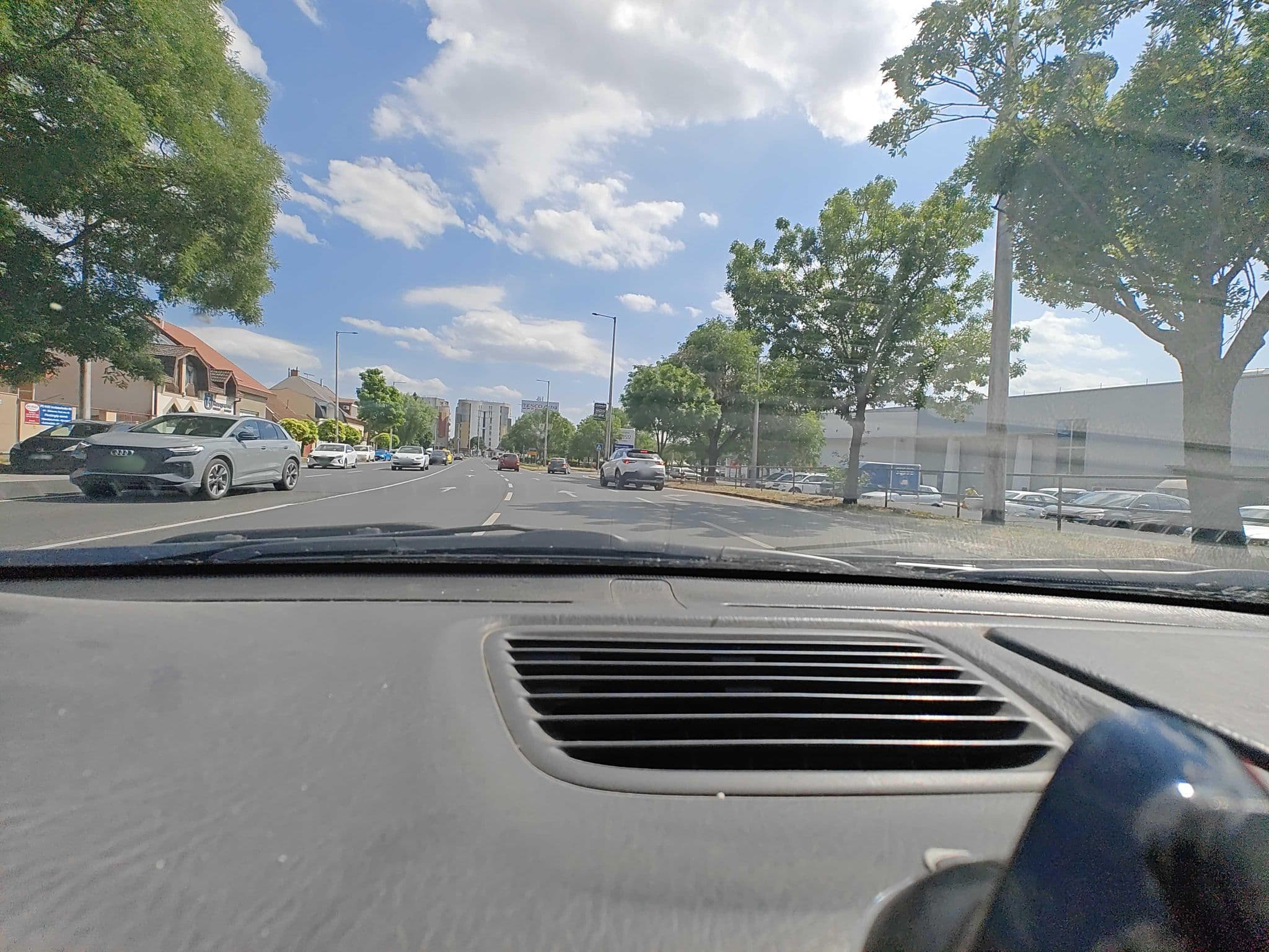 Street view near Kincses vendégház, Debrecen — © Winner_hun (CC BY-SA · Mapillary)