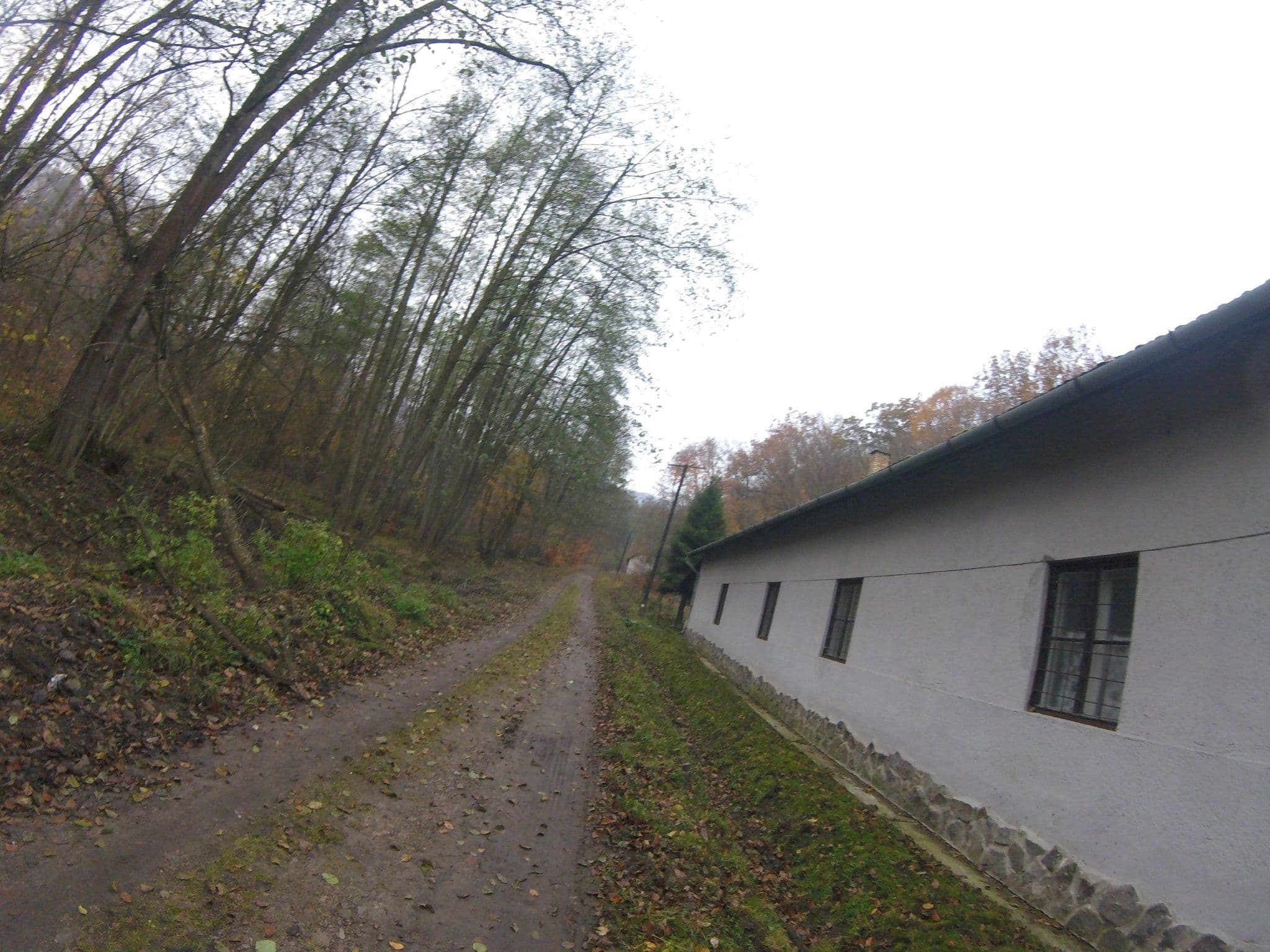 Street view near Rostalló kulcsosház, Gönc — © utvonalfelmeresek (CC BY-SA · Mapillary)