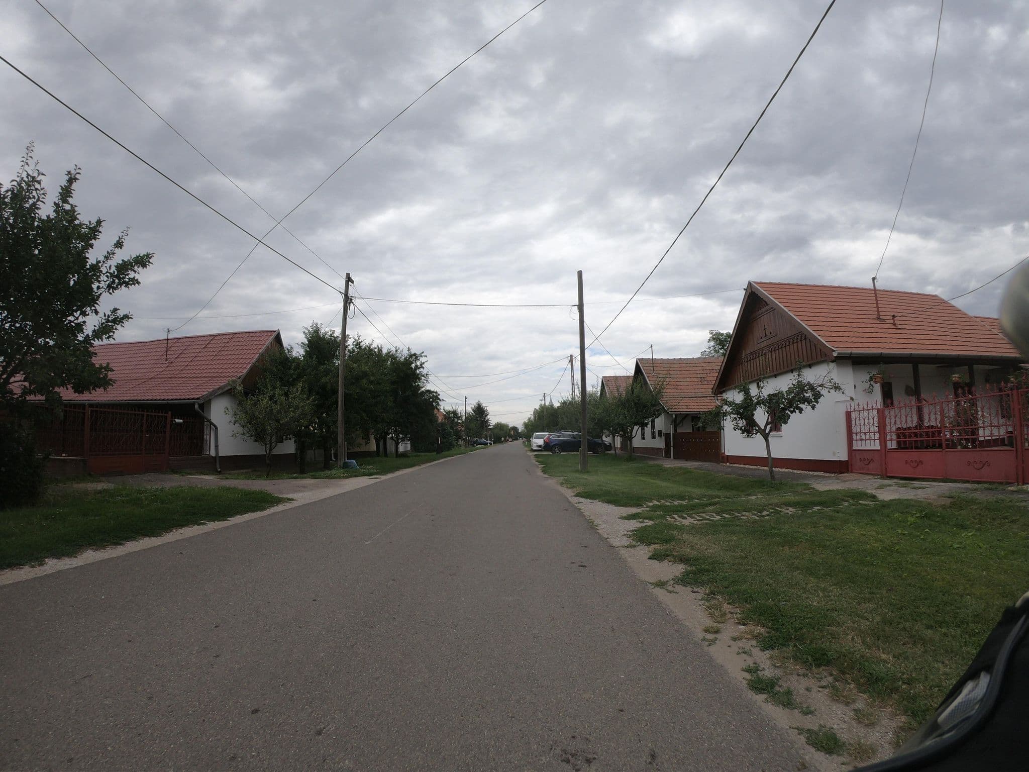 Street view near Rabó vendégház, Tiszafüred — © balazskozak (CC BY-SA · Mapillary)
