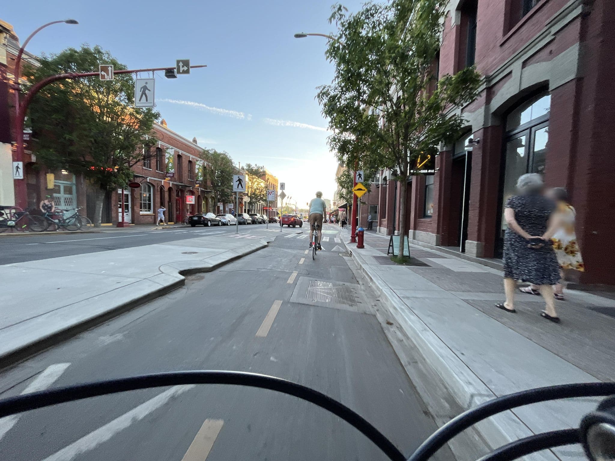 Street view near Urban Den, Victoria-Downtown — © sssmc (CC BY-SA · Mapillary)