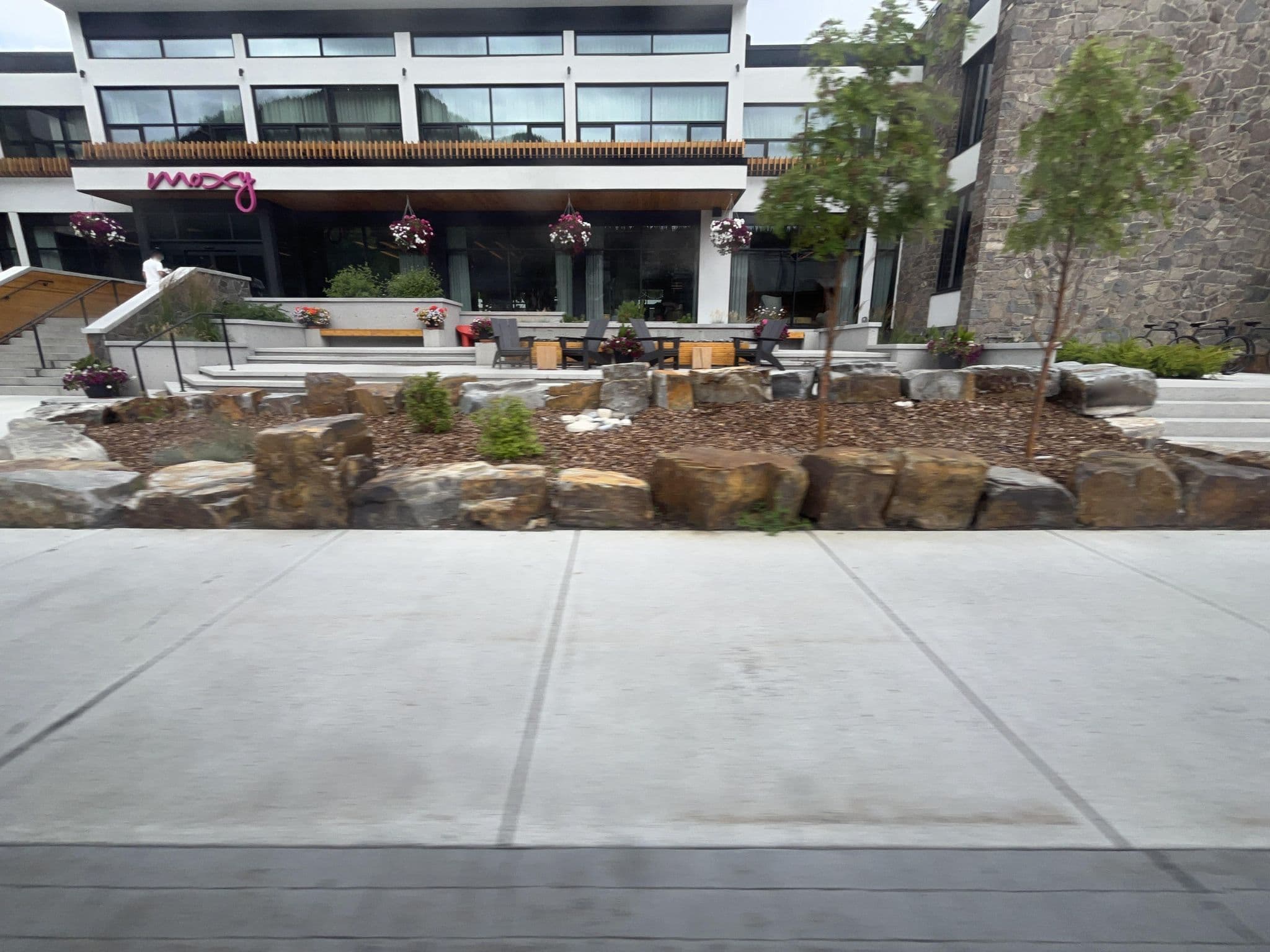 Street view near Moxy Banff, Banff — © zpk (CC BY-SA · Mapillary)