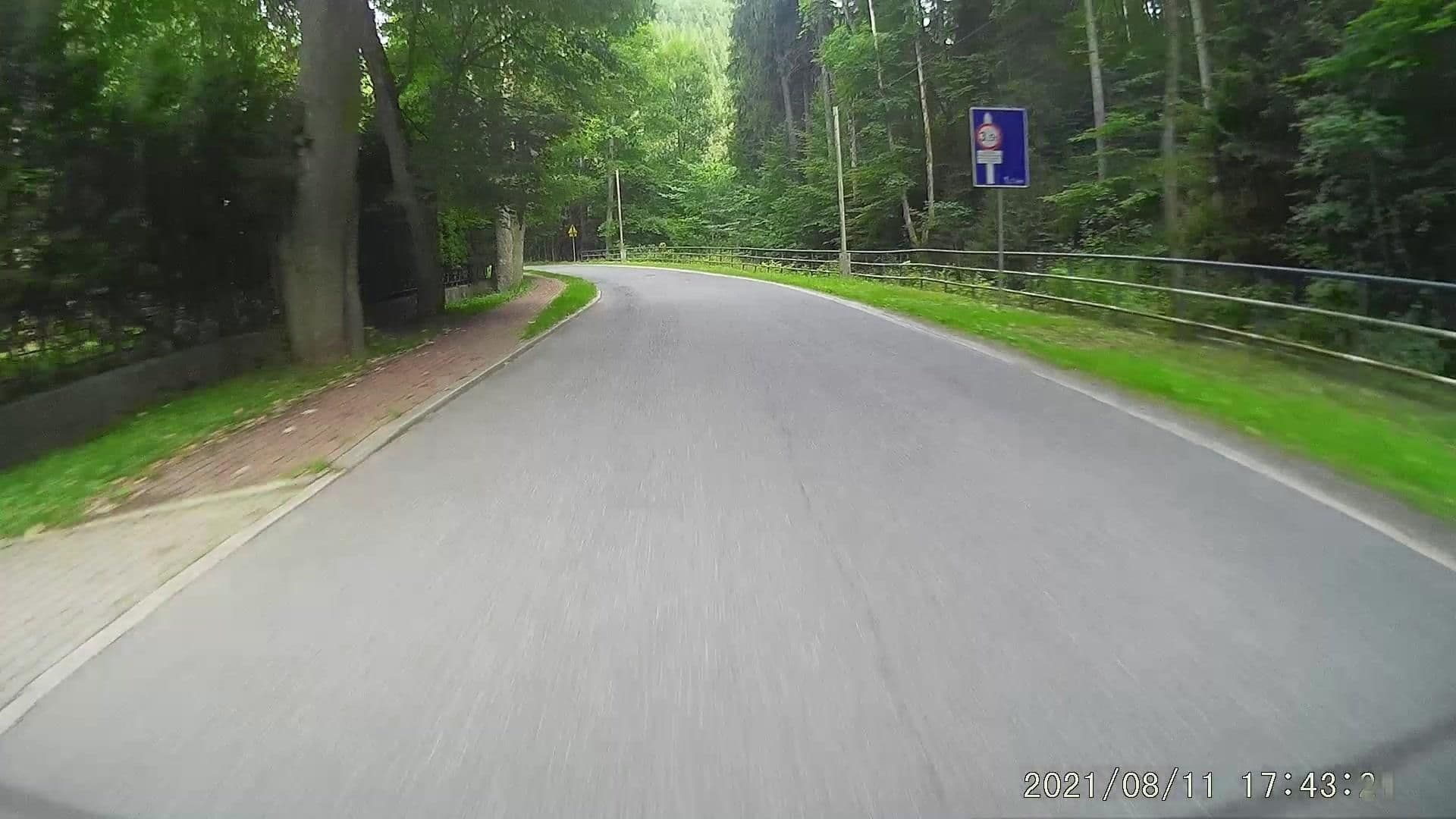 Street view near Zdarowy Zdroj, Duszniki-Zdrój — © dasza (CC BY-SA · Mapillary)