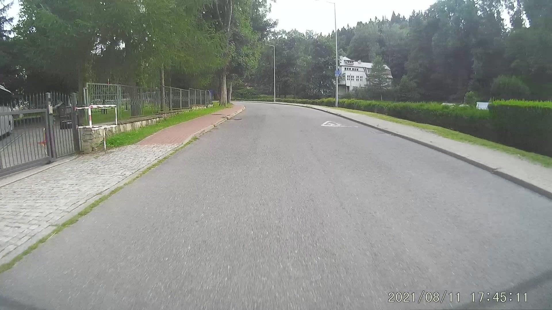 Street view near "Green Rest" Dom Wczasów Dziecięcych w Dusznikach Zdroju, Duszniki-Zdrój — © dasza (CC BY-SA · Mapillary)