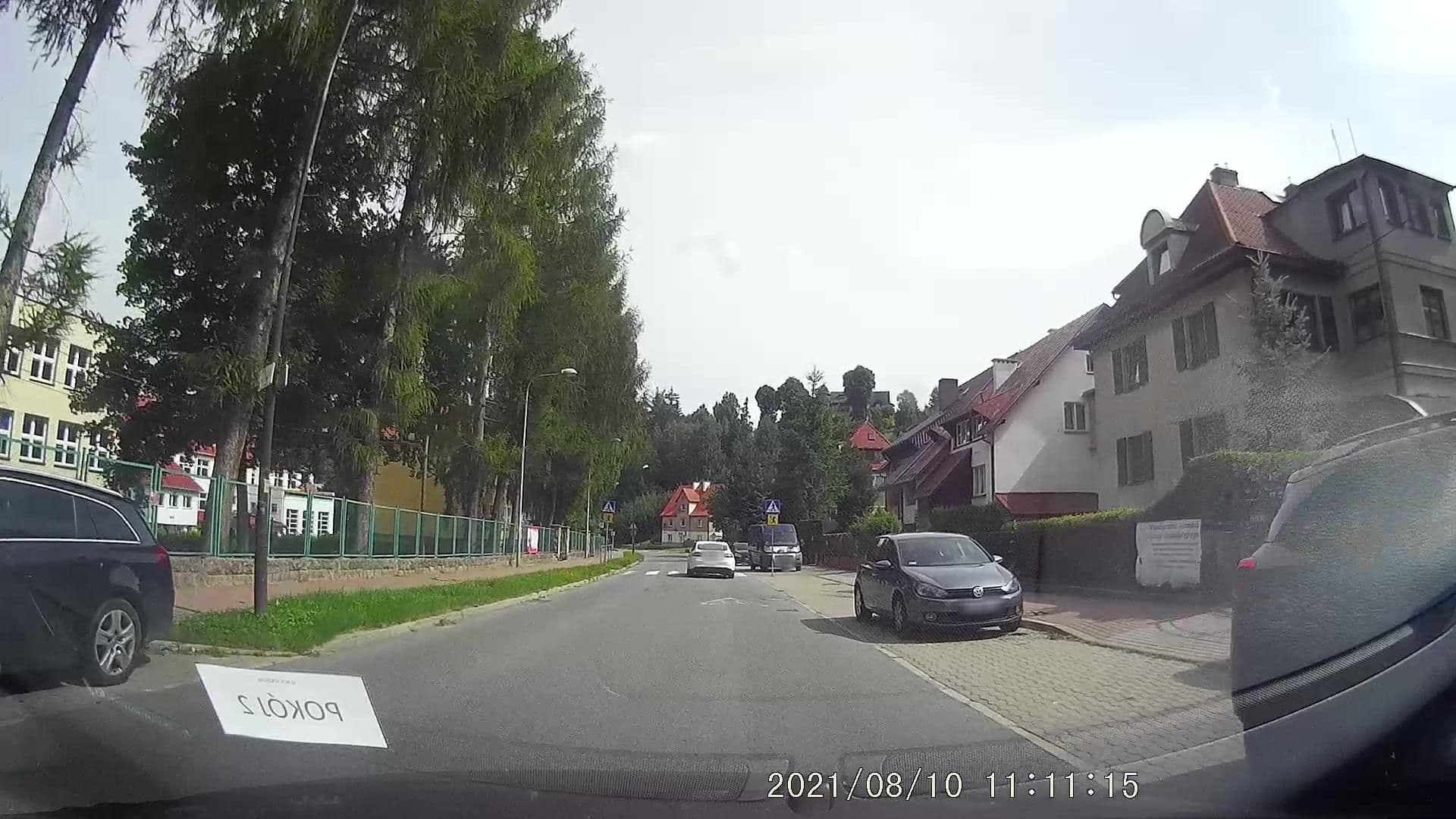 Street view near Willa Na Wzgórzu Wandy, Duszniki-Zdrój — © dasza (CC BY-SA · Mapillary)