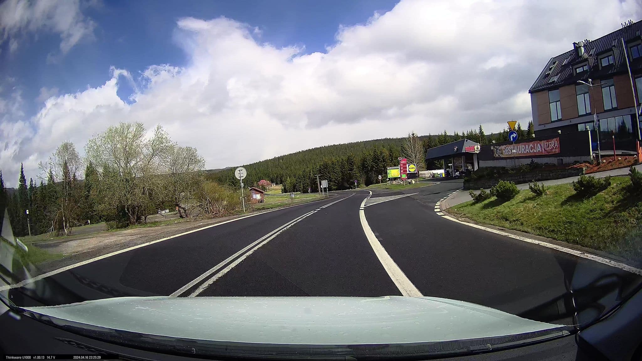 Street view near Jakuszyce Hotel Sport & Spa, Szklarska Poręba — © maxim752 (CC BY-SA · Mapillary)