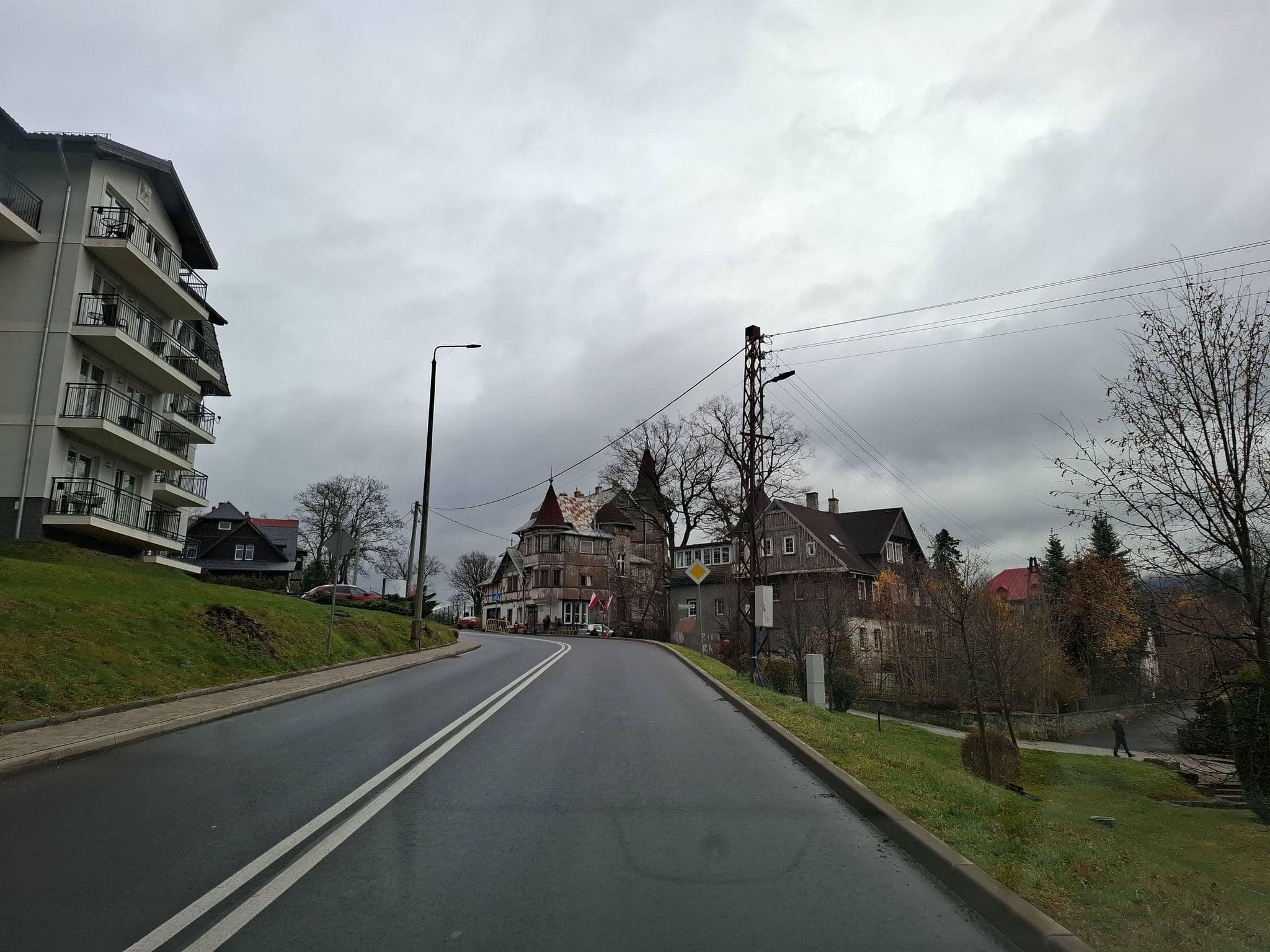 Street view near Apartamenty Złota Sowa, Szklarska Poręba — © masterofnoroad (CC BY-SA · Mapillary)