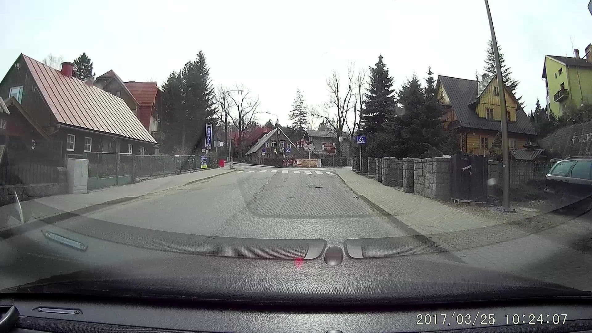 Street view near Dom "Góralka", Szklarska Poręba — © dasza (CC BY-SA · Mapillary)