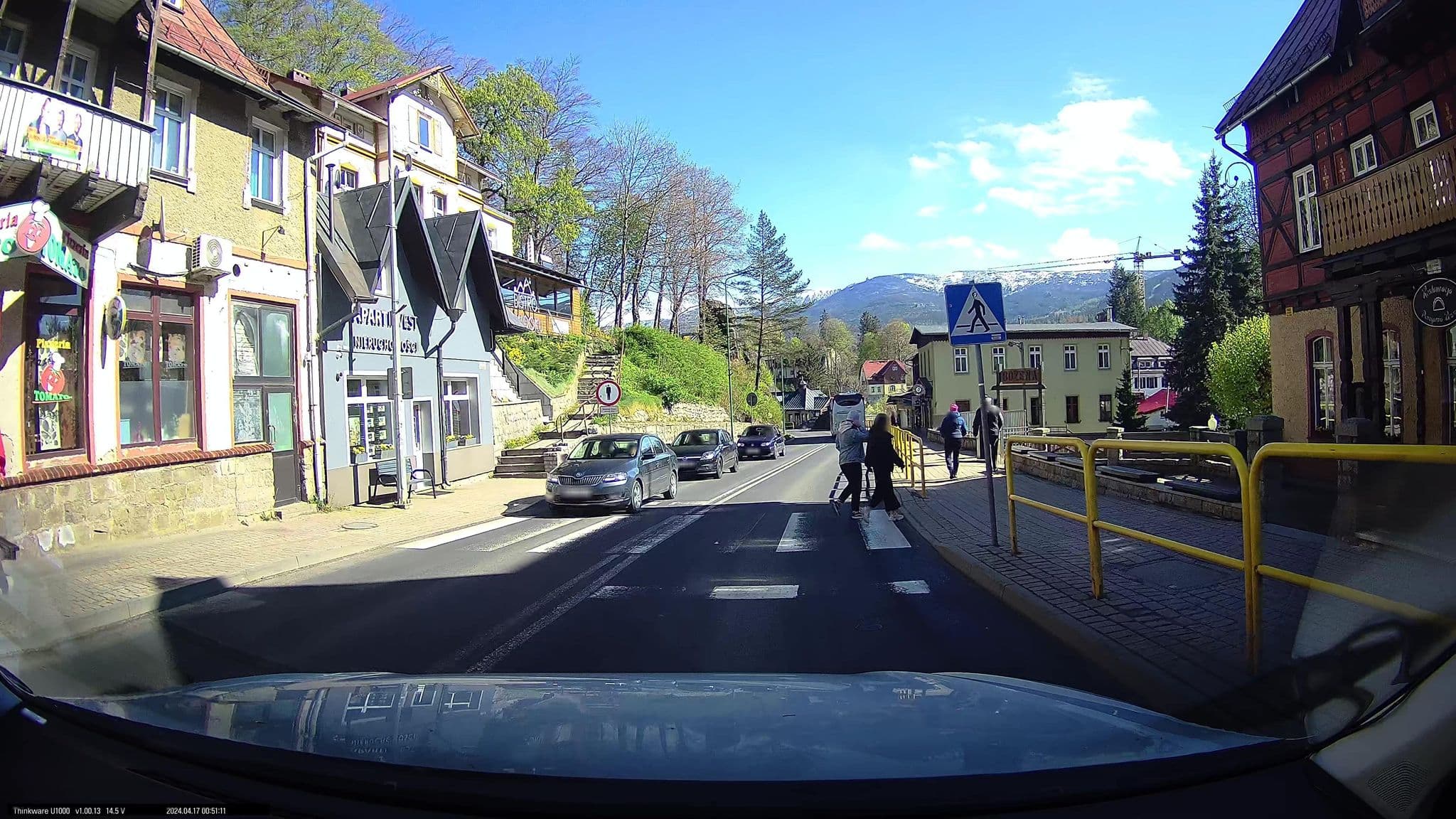 Street view near Dom Wczasowy Bożena, Szklarska Poręba — © maxim752 (CC BY-SA · Mapillary)