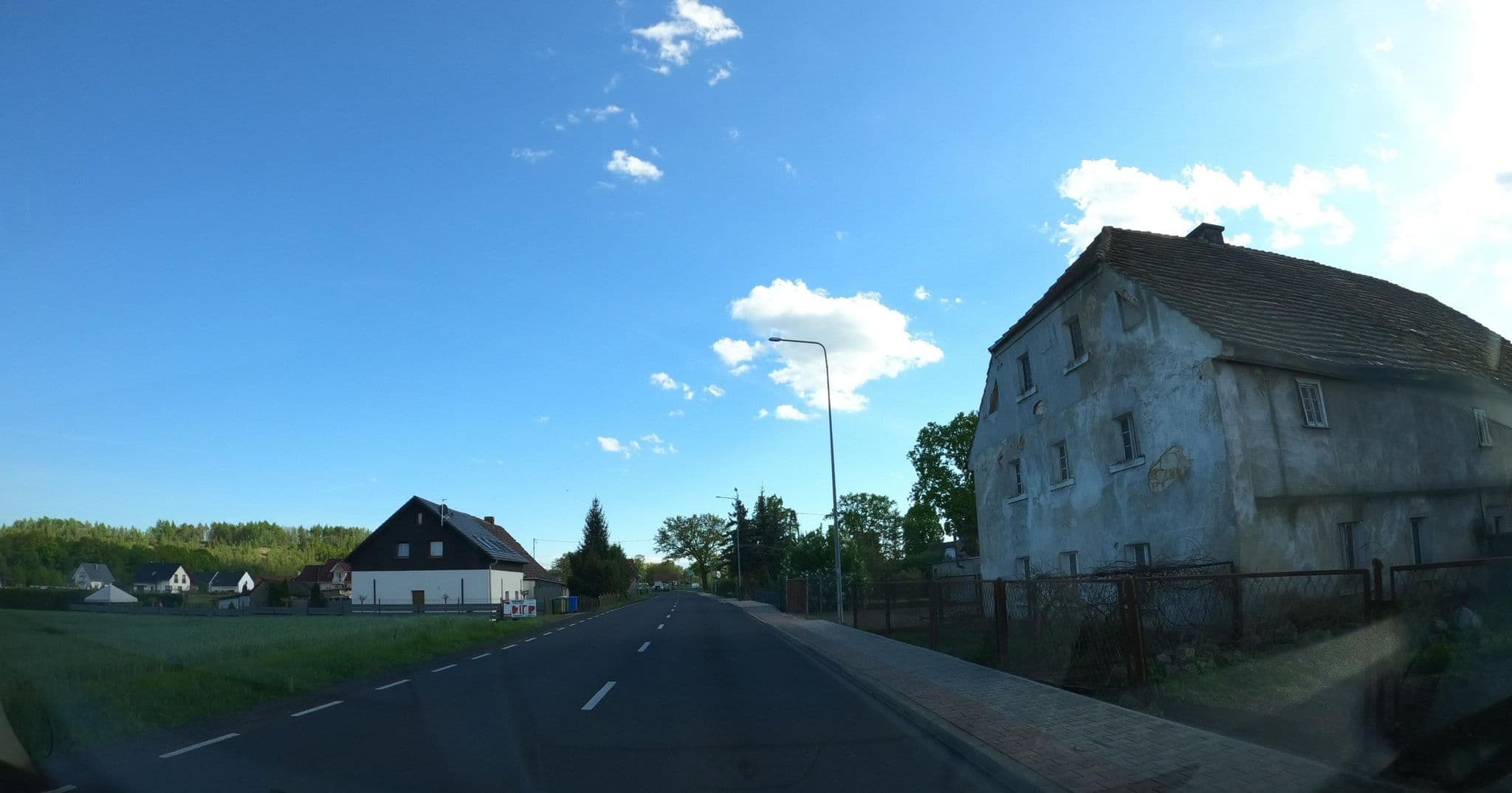 Street view near Motel w Lace, Bolesławiec — © masterofnoroad (CC BY-SA · Mapillary)
