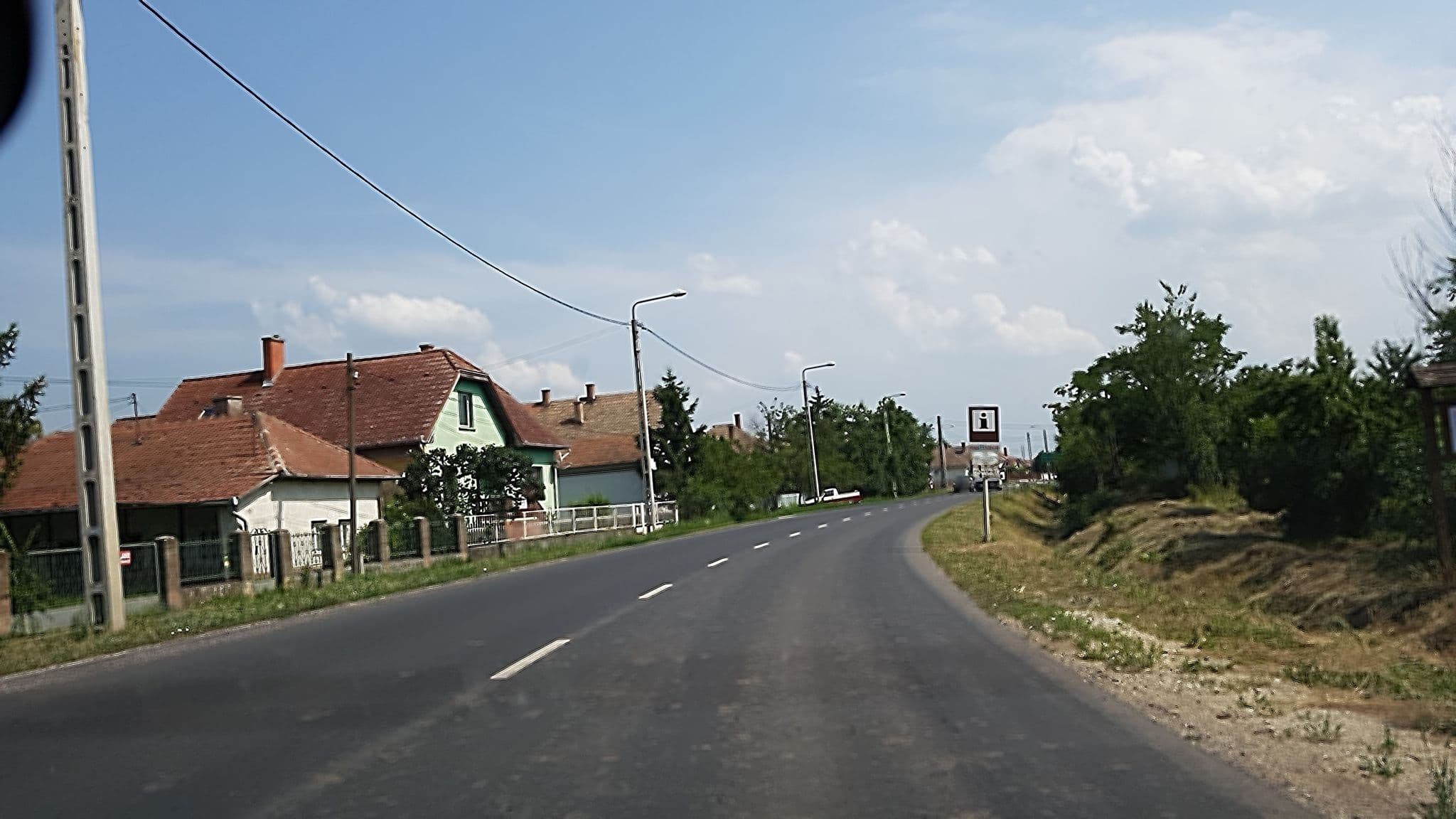Street view near Arany Tisza Apartmanház, Poroszló — © grin (CC BY-SA · Mapillary)