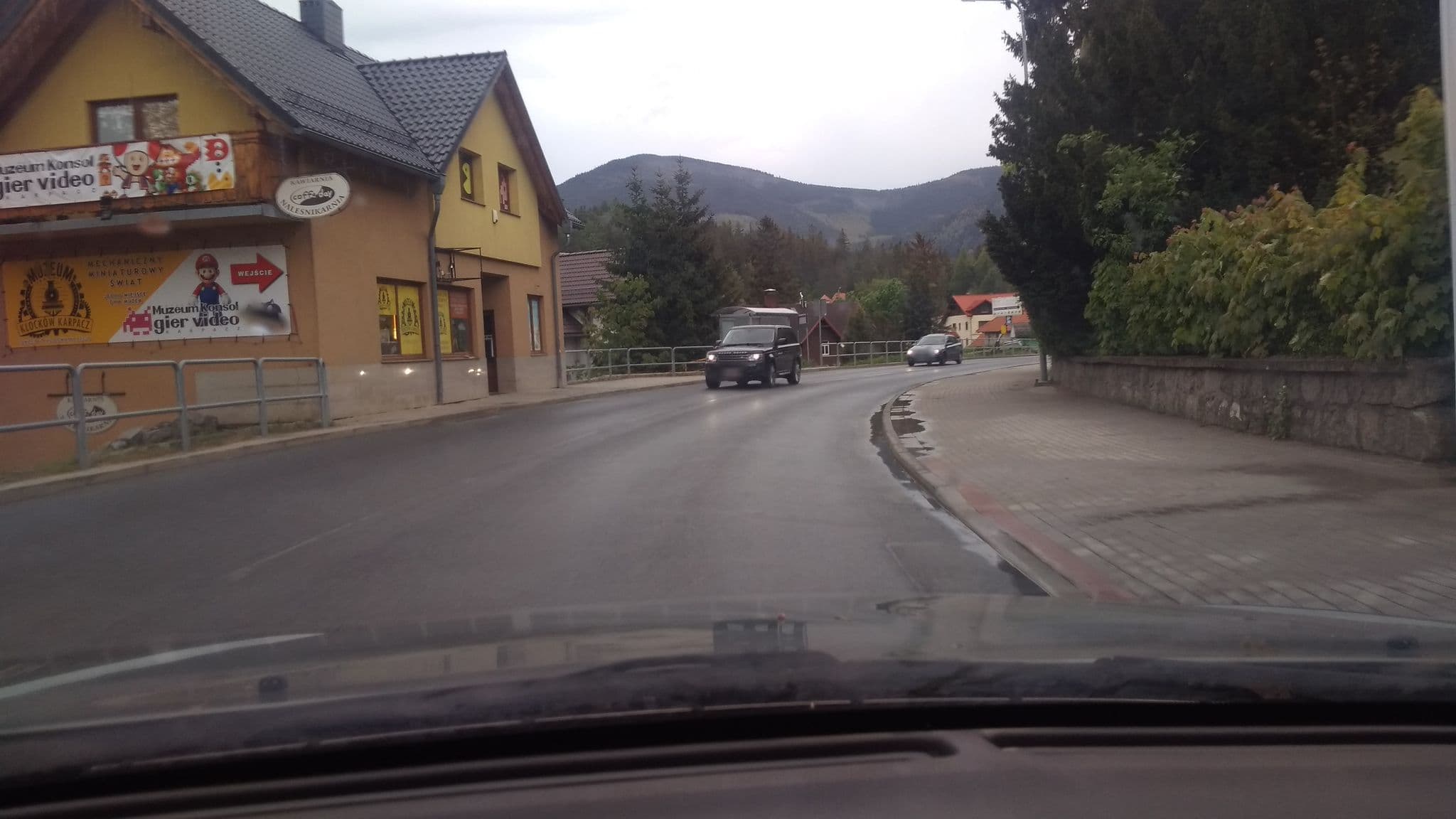 Street view near Nowe Apartamenty CMK, Karpacz — © bechem (CC BY-SA · Mapillary)