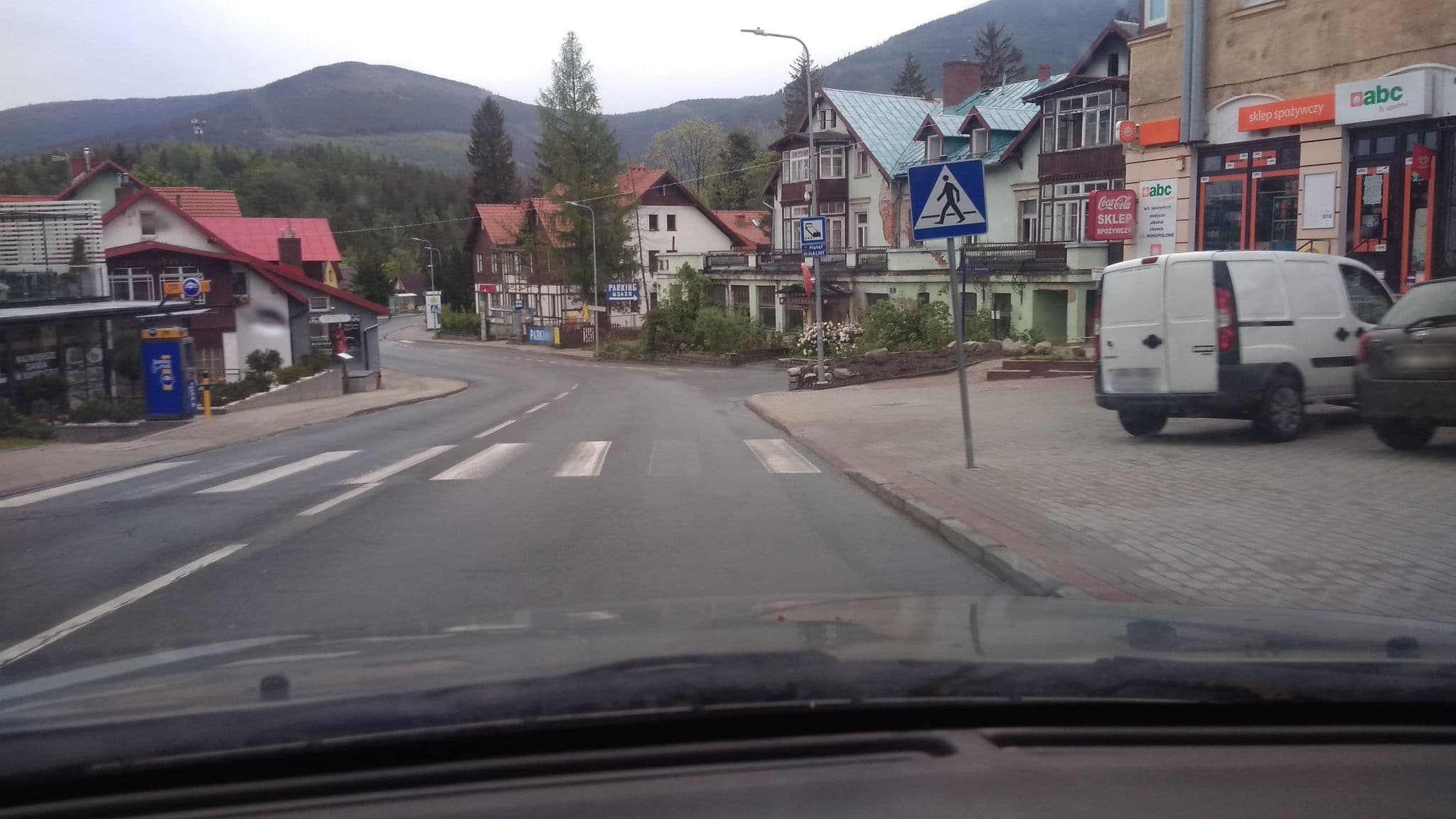 Street view near Apartamenty Pod Skocznią, Karpacz — © bechem (CC BY-SA · Mapillary)