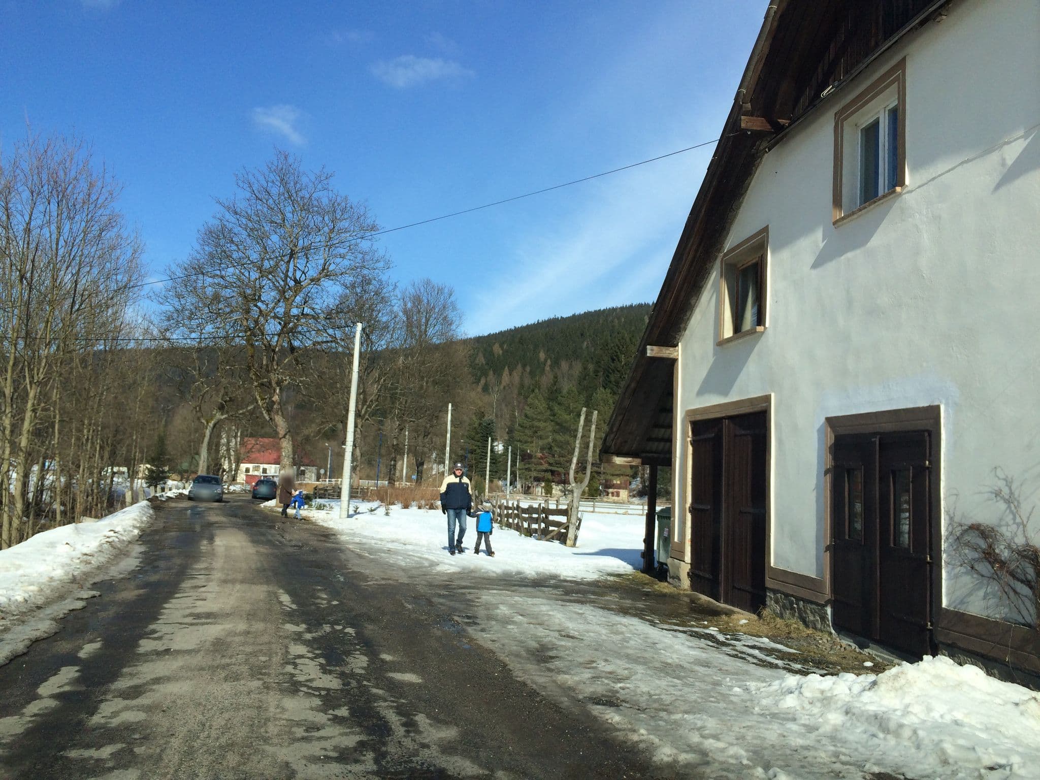 Street view near Indywidualne Gospodarstwo Rolne Iwanowski Maciej, Stronie Śląskie — © zvid (CC BY-SA · Mapillary)