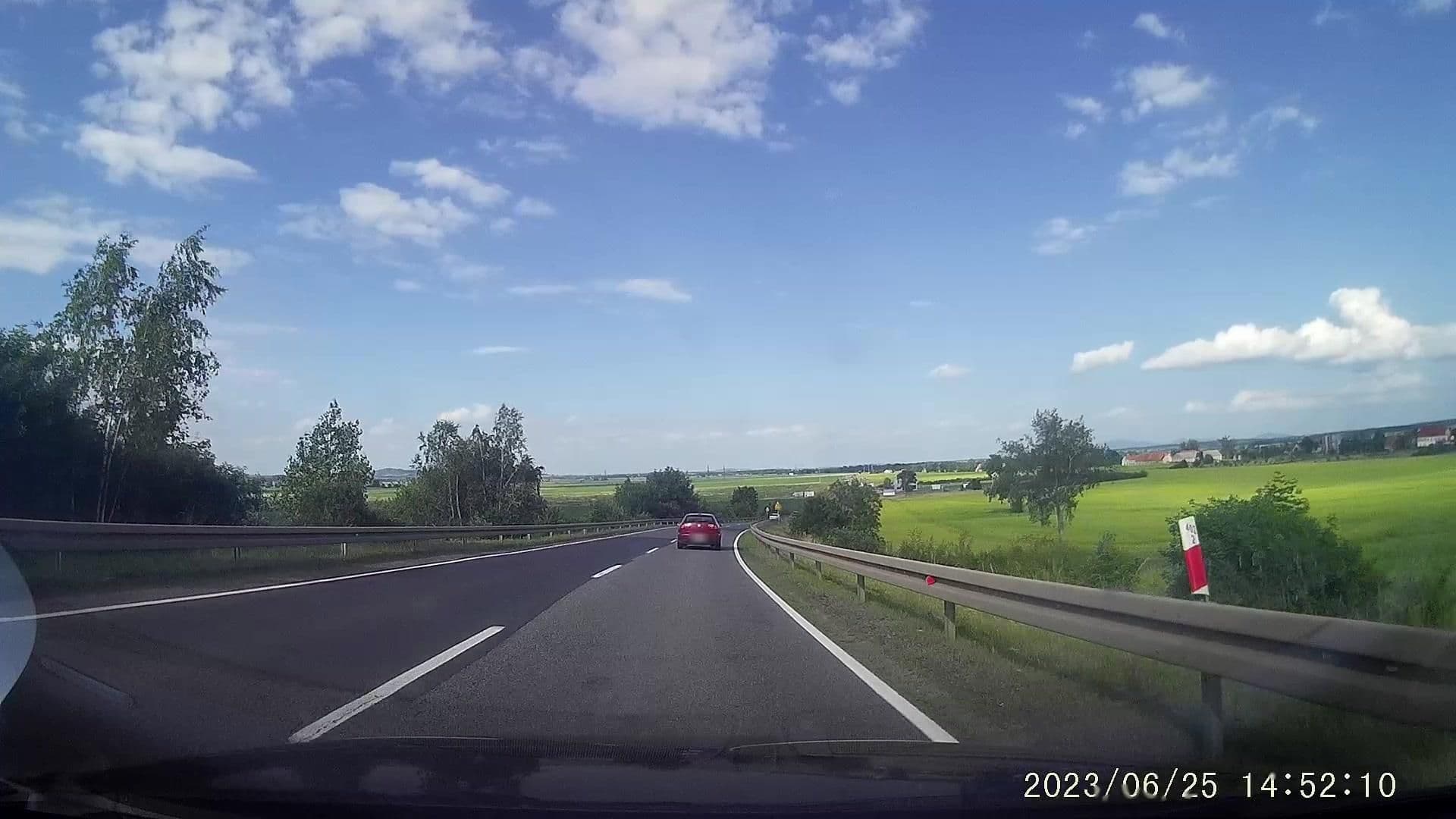 Street view near Zielone Wzgorze Boleslawow, Stronie Śląskie — © dasza (CC BY-SA · Mapillary)